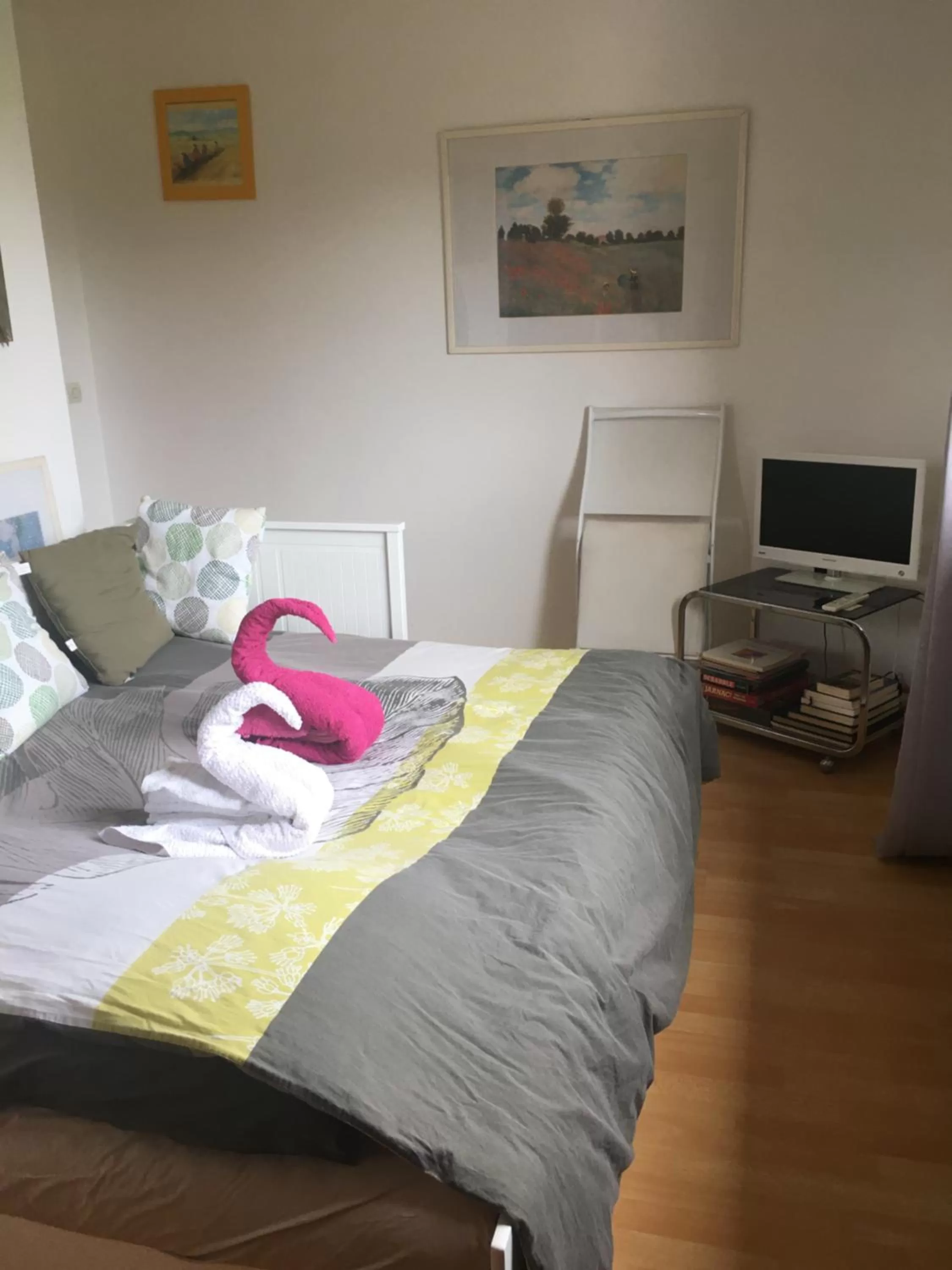 Bed in Agréable chambre d’hôtes bord de mer Normandie