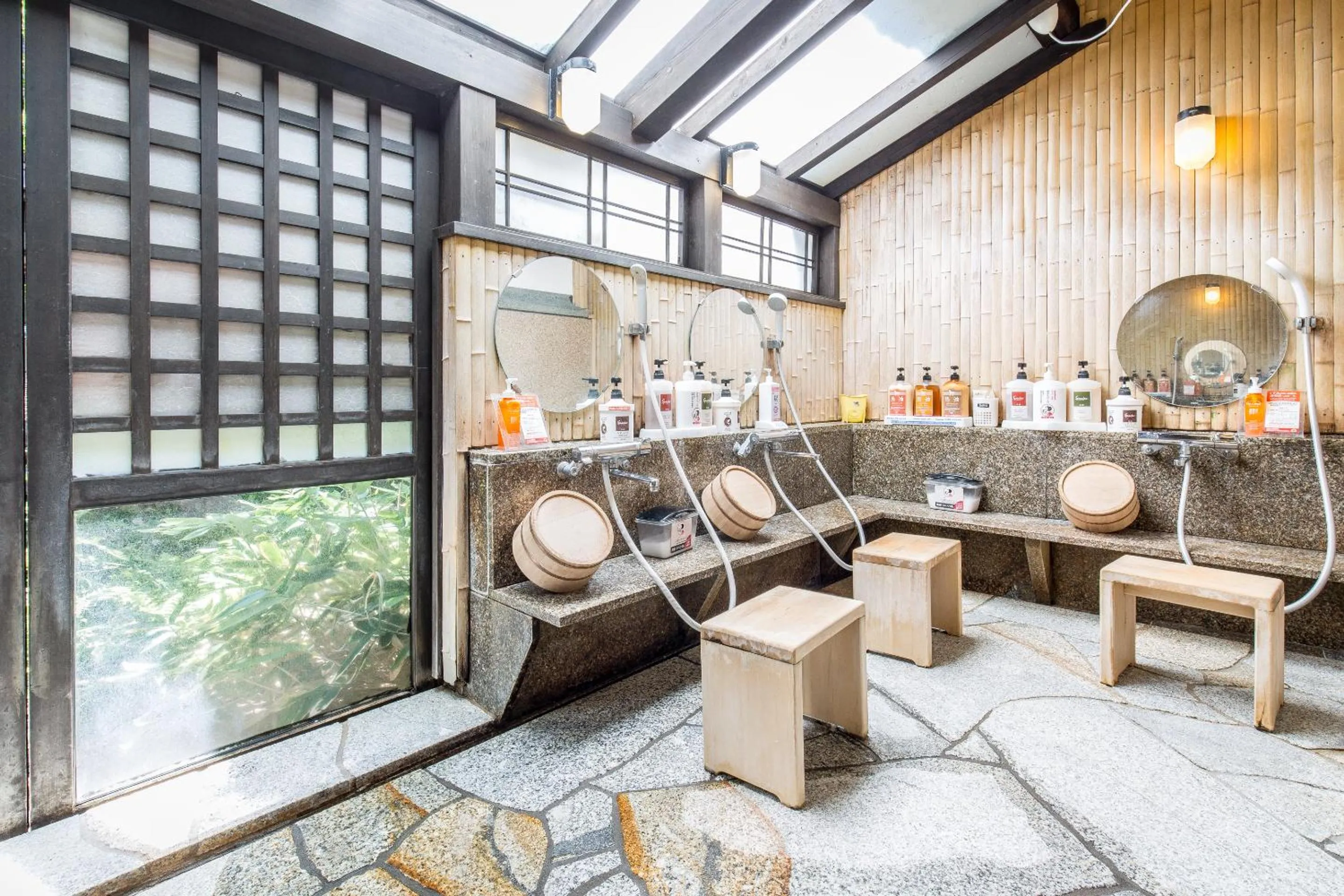 Spa and wellness centre/facilities in Honjin Hiranoya Kachoan