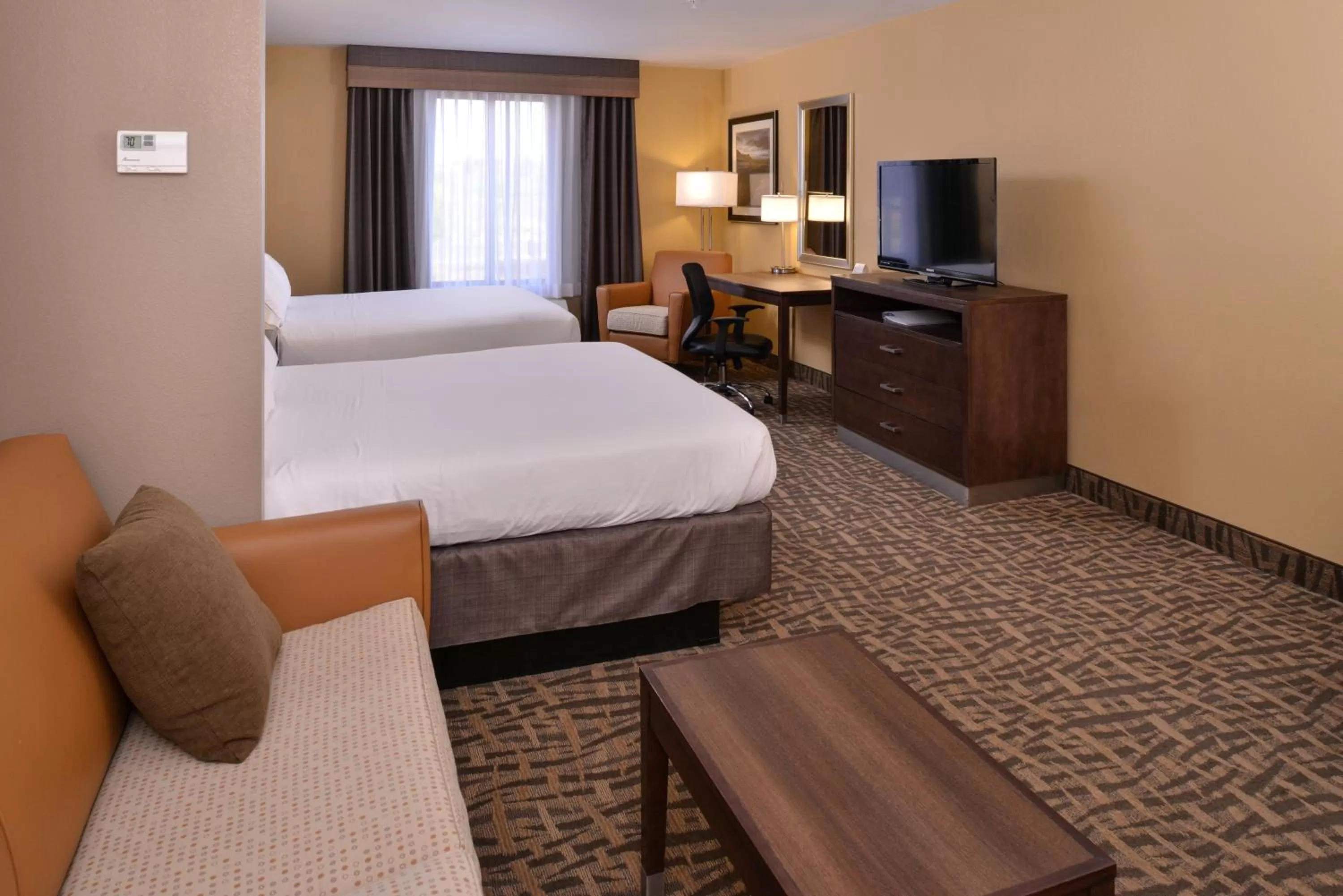 Bedroom, Bed in Holiday Inn Express & Suites Page - Lake Powell Area by IHG