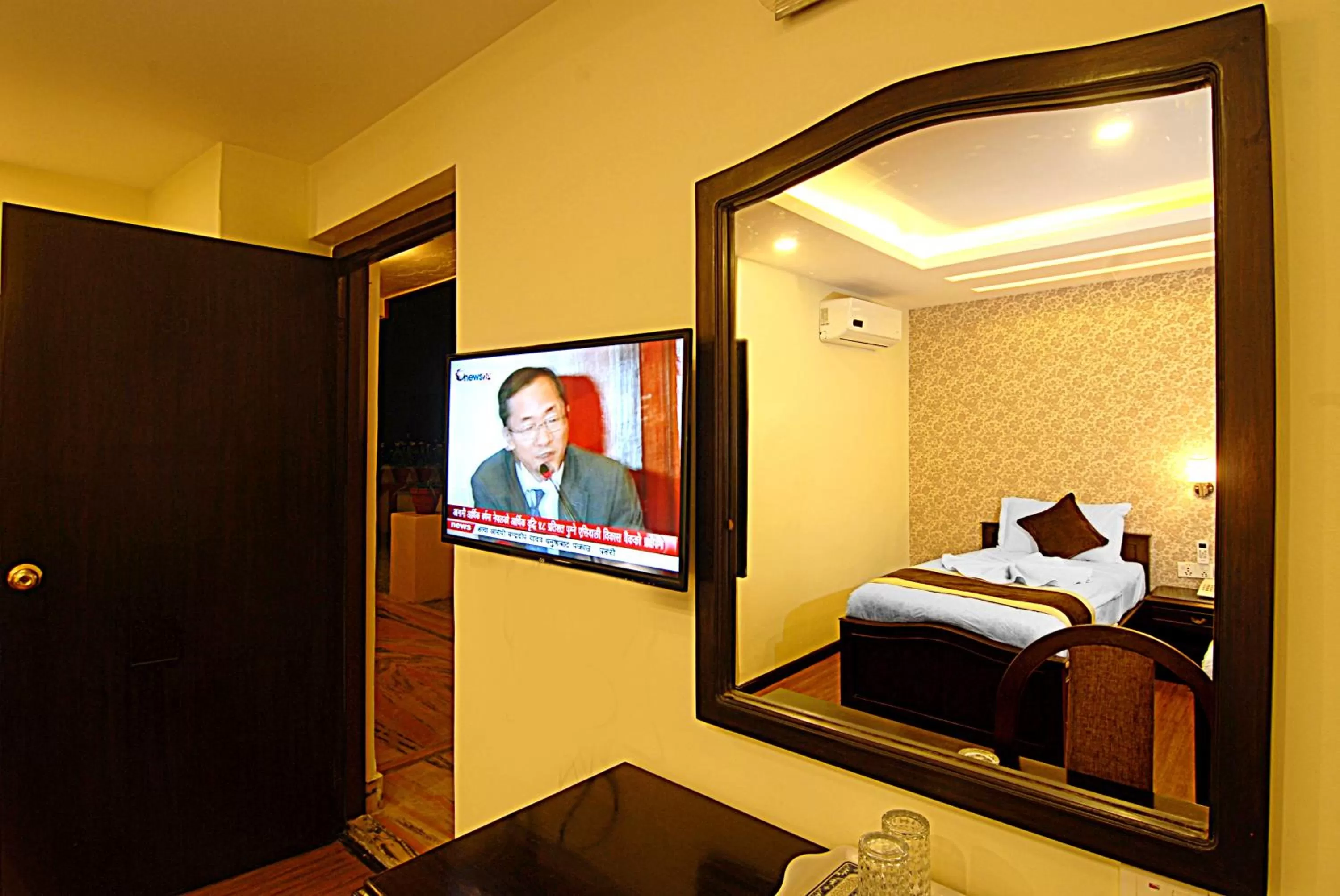 TV and multimedia, Bed in Kathmandu Grand Hotel