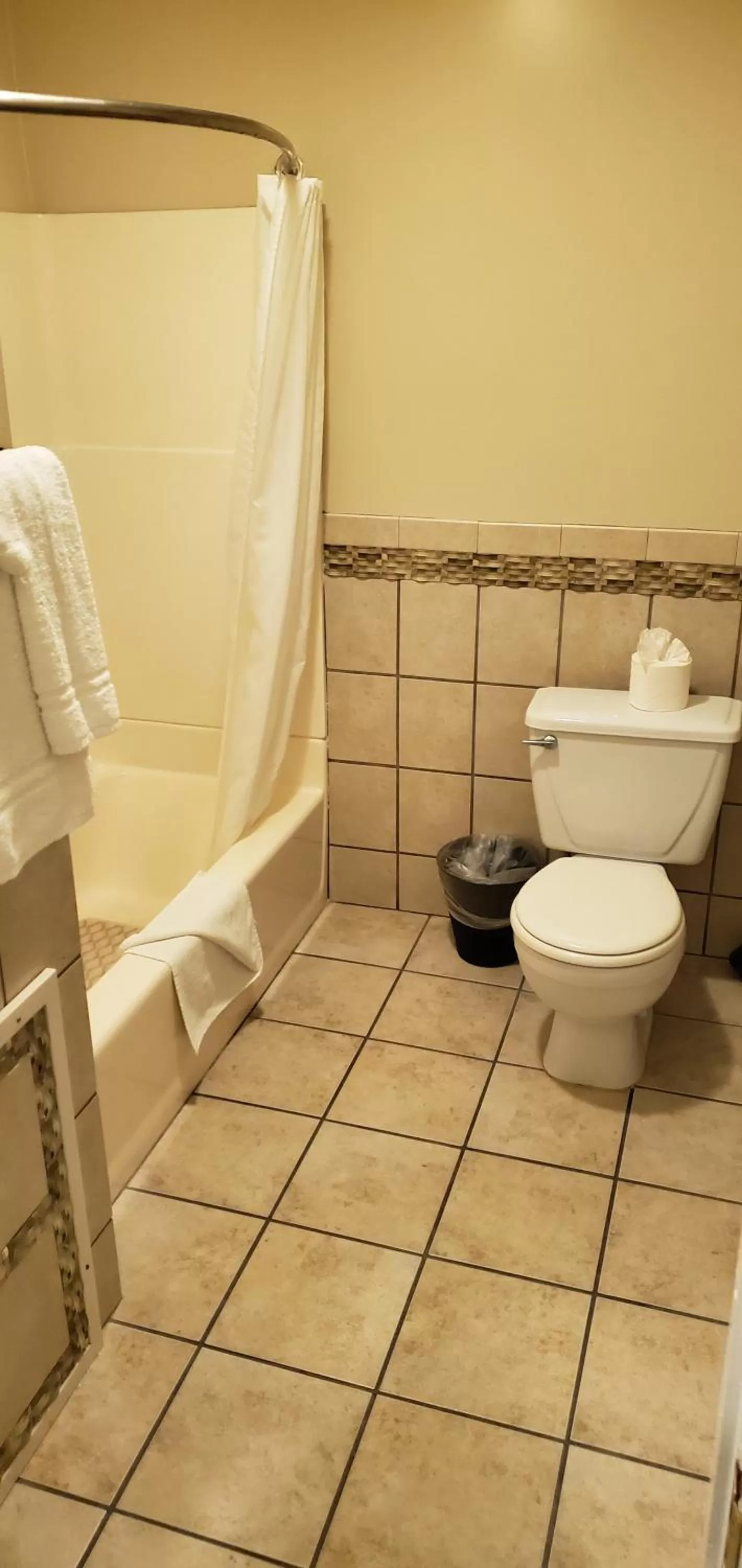 Bathroom in Glen Tavern Inn