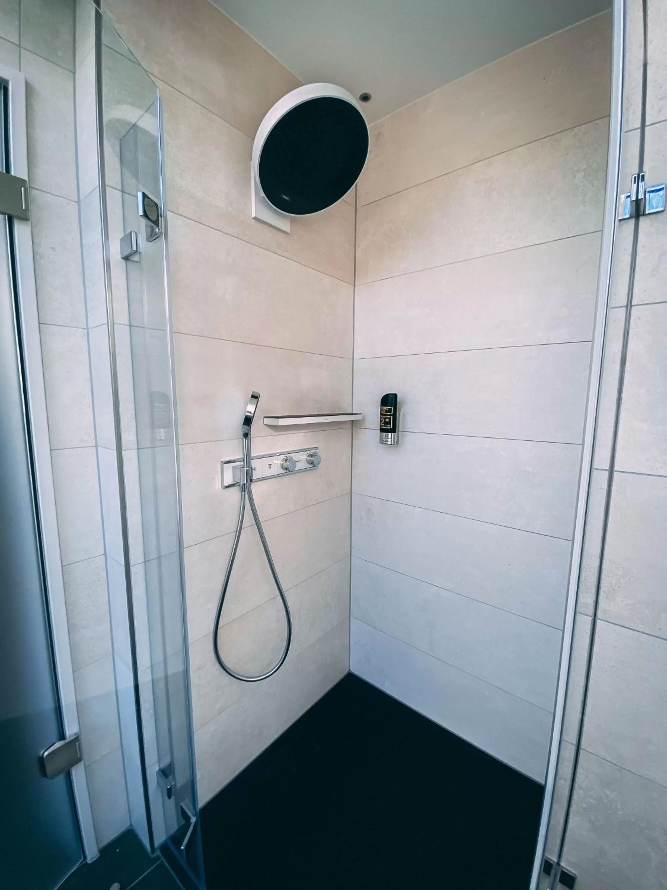Shower in Stadthotel Haslach