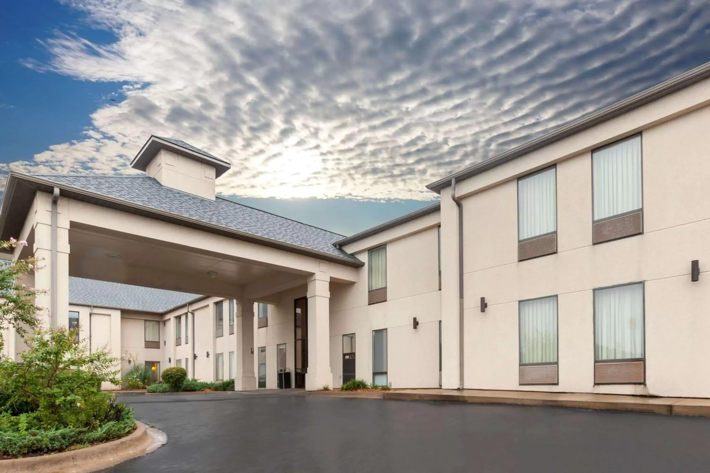 Super 8 by Wyndham Conway Super 8 by Wyndham Conway