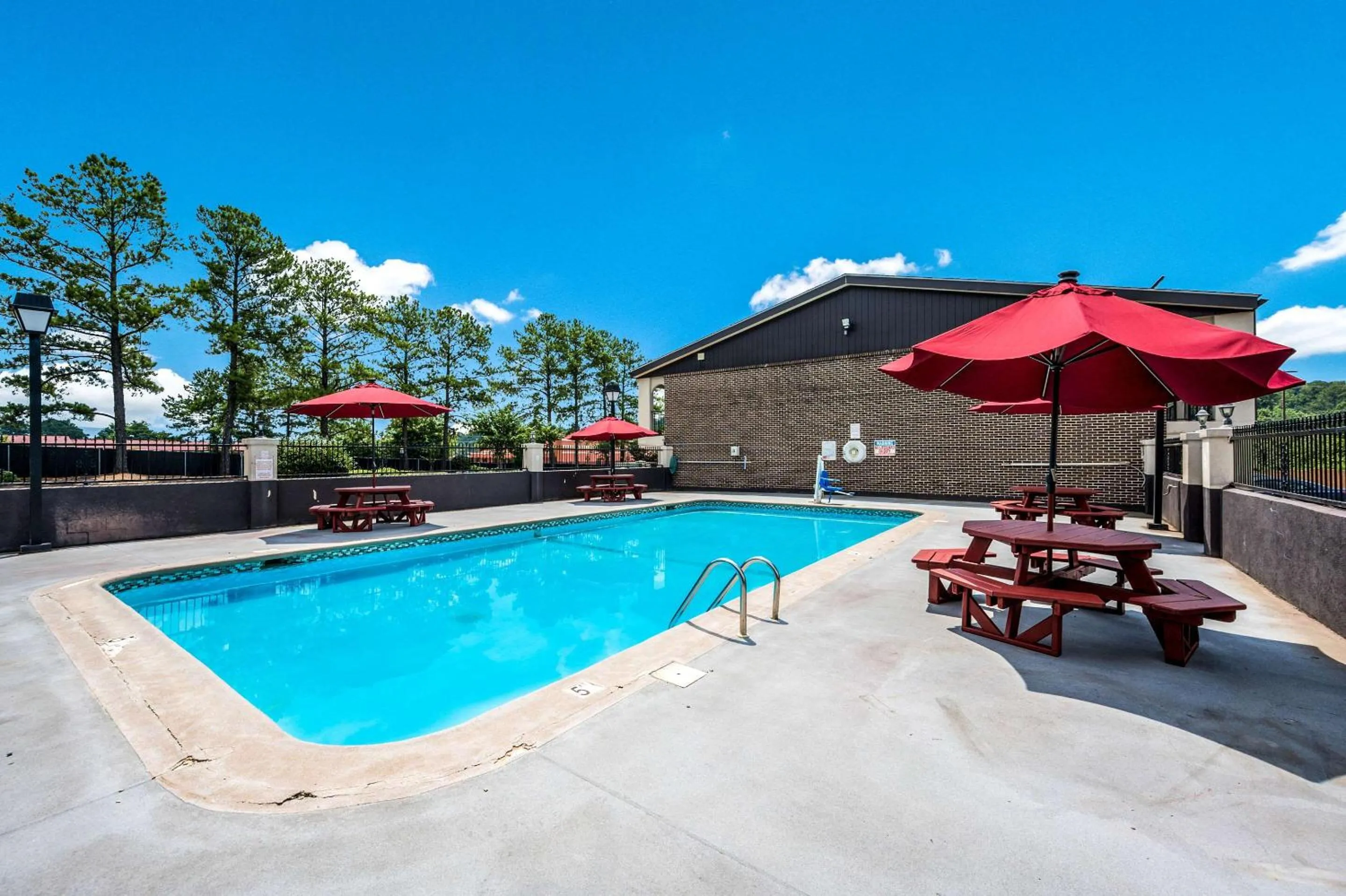 Activities in Econo Lodge Inn & Suites Huntsville University Area