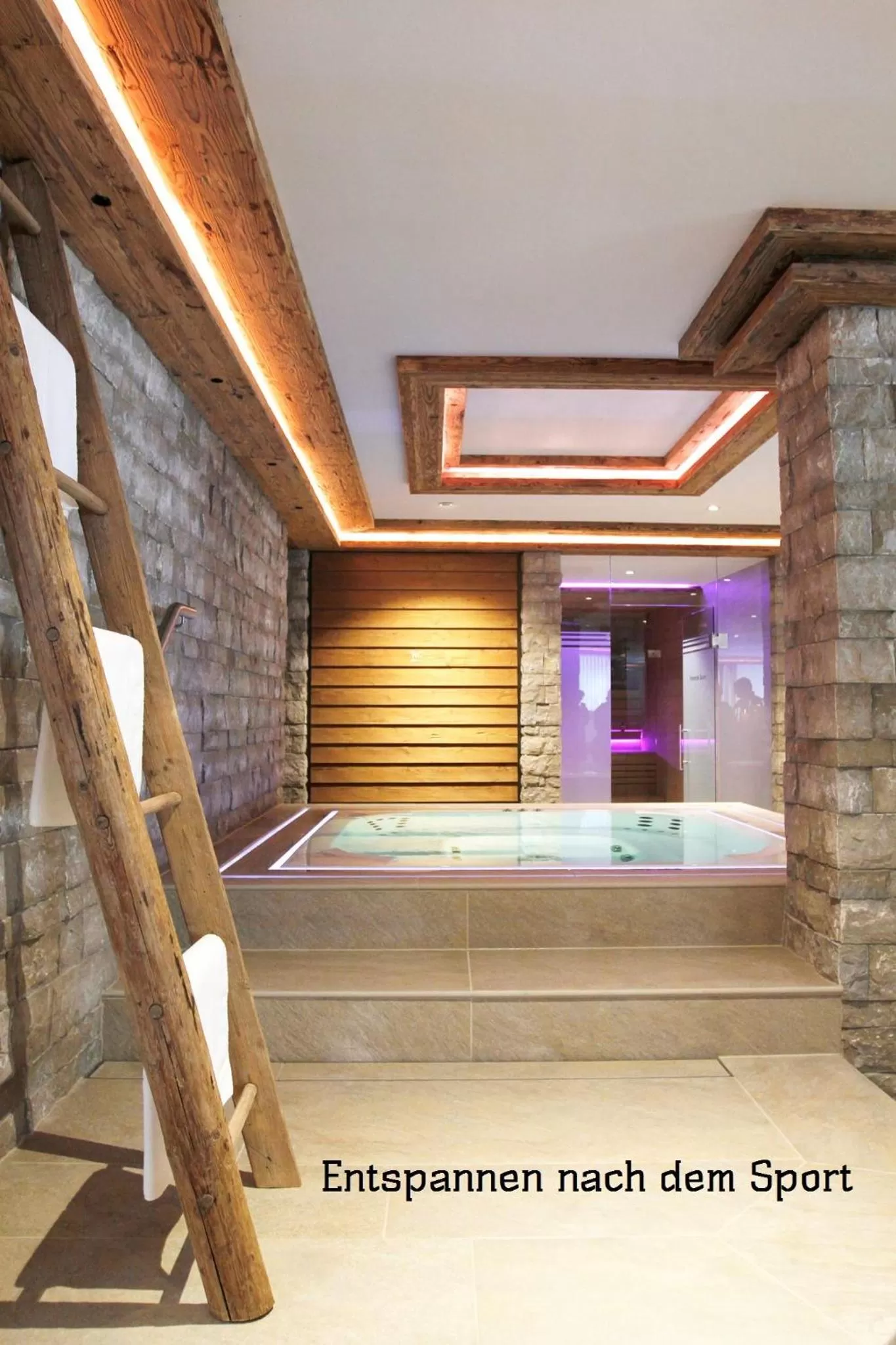 Hot Tub in Hotel Sarain Active Mountain Resort