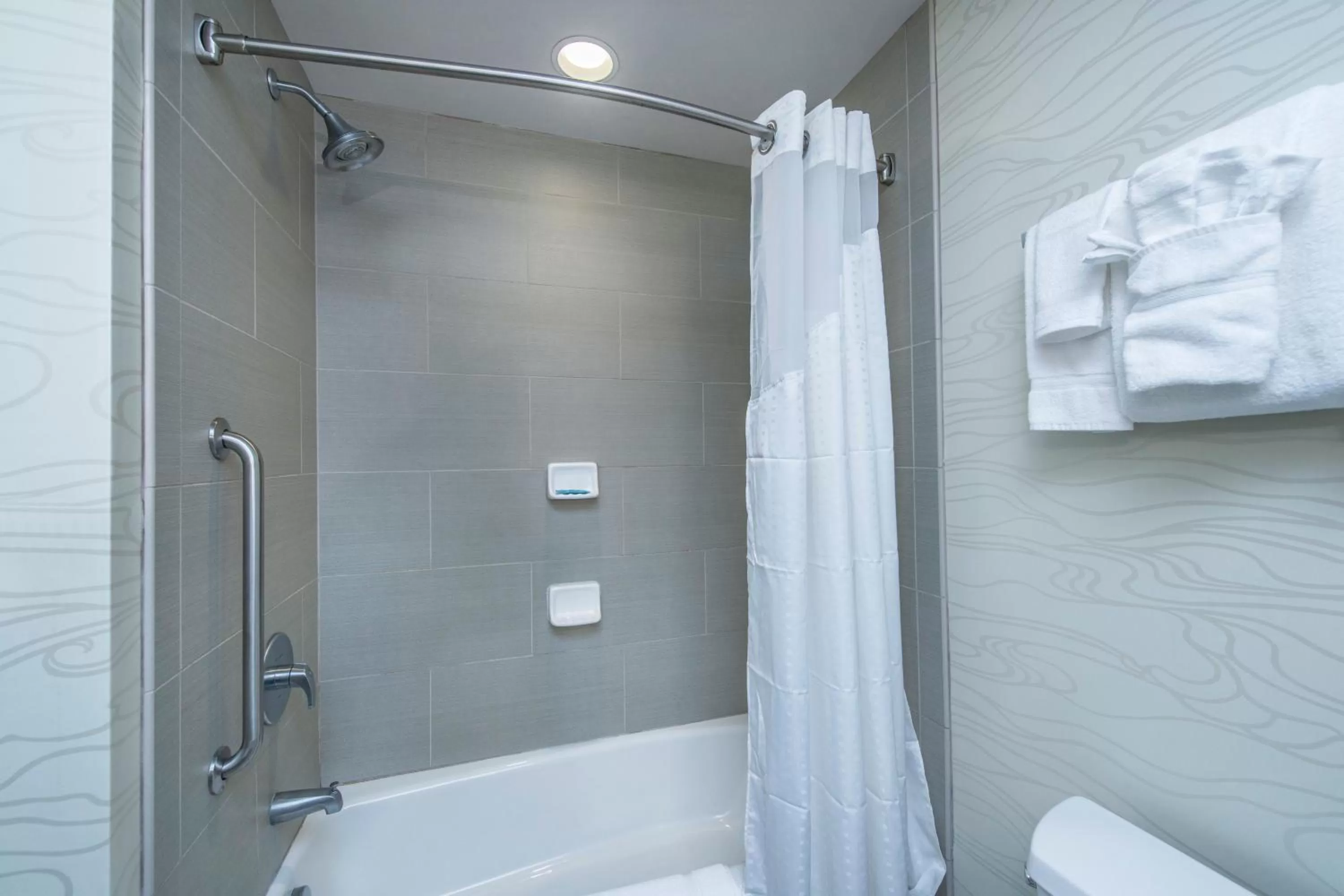 Bathroom in Holiday Inn Express & Suites Charleston Arpt-Conv Ctr Area by IHG