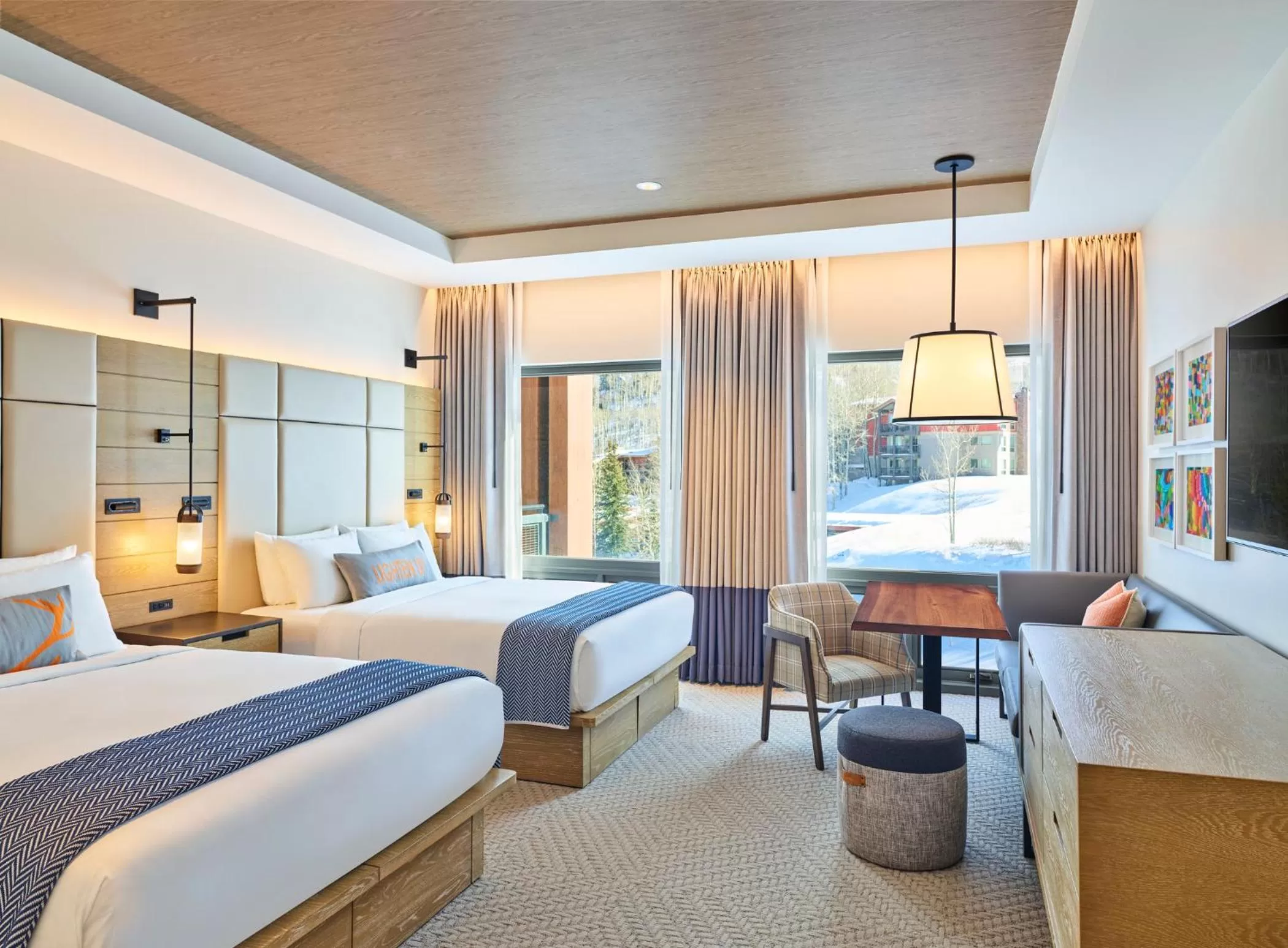 Bedroom, Bed in Limelight Hotel Snowmass