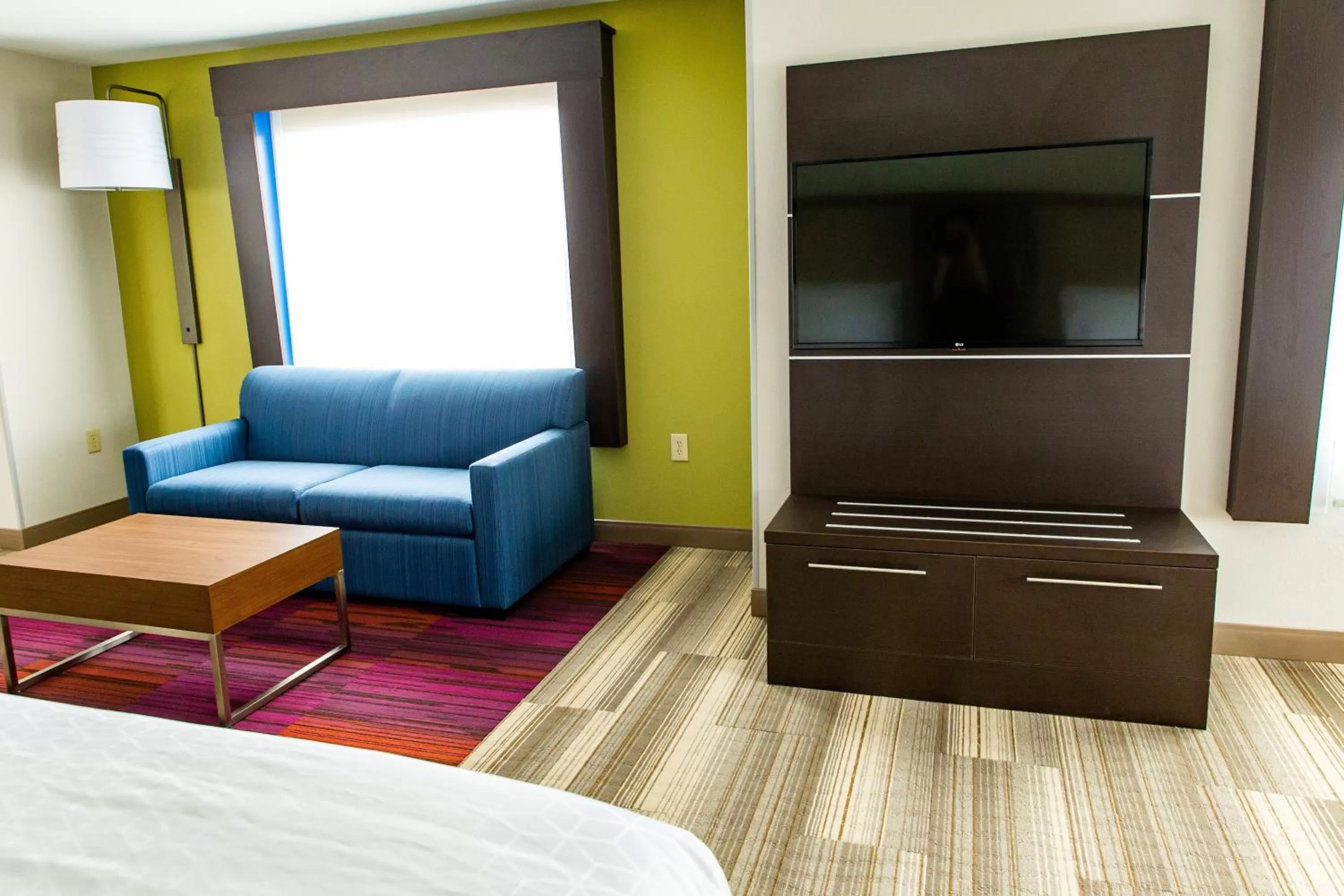 Photo of the whole room, Bed in Holiday Inn Express - Columbus - Dublin by IHG