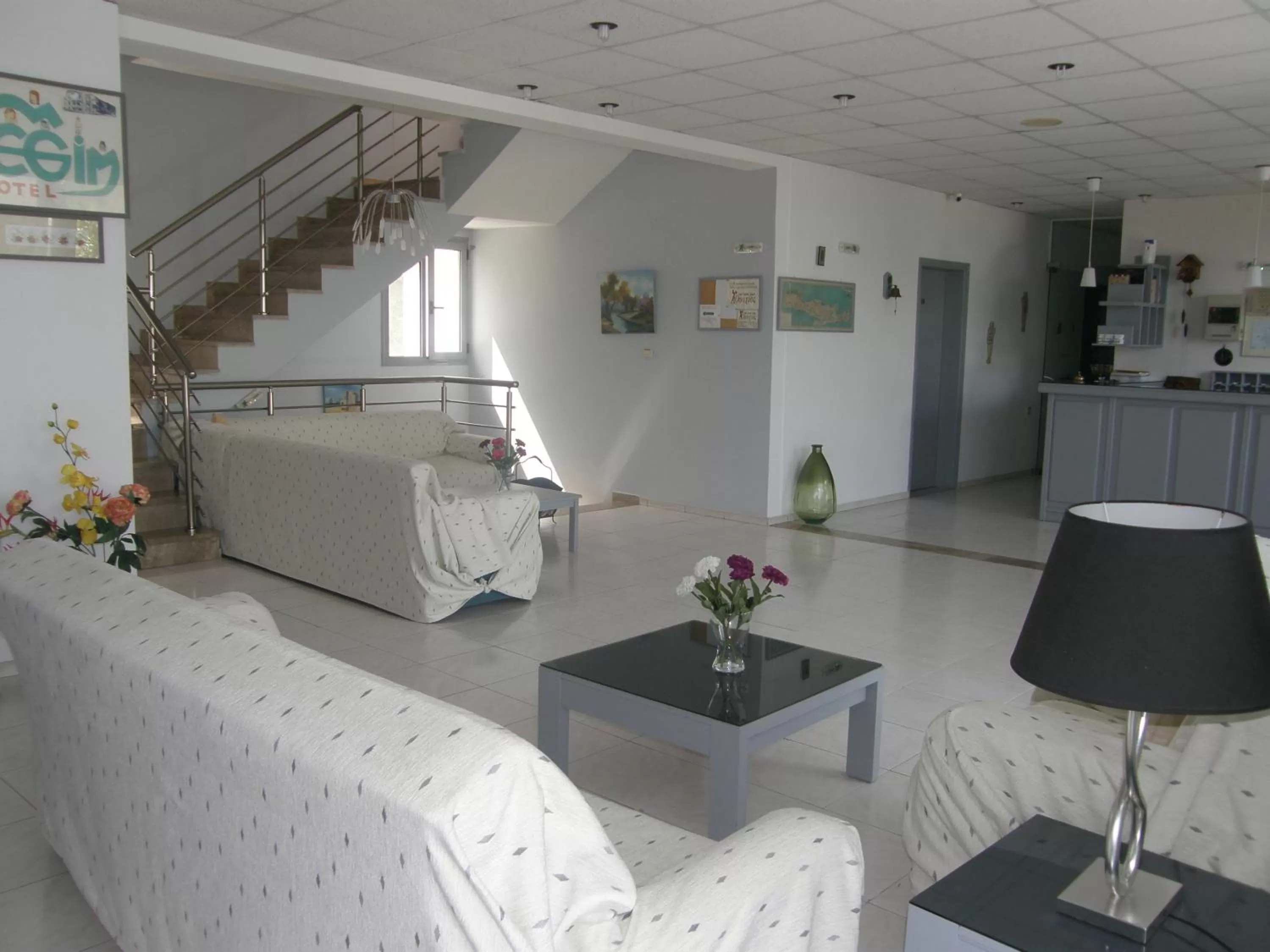 Living room in Megim Hotel