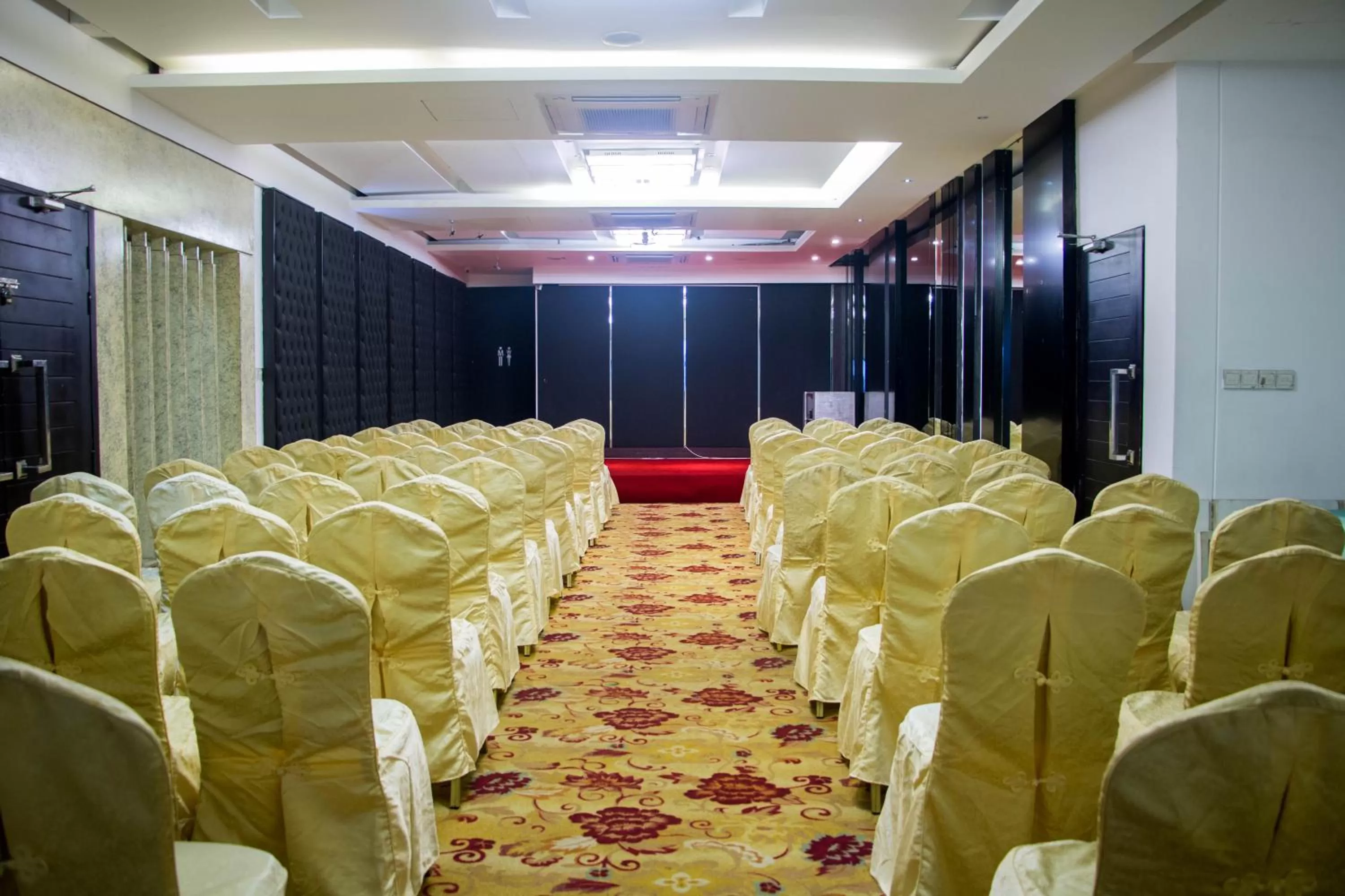 Banquet/Function facilities in D'more Dhaka Hotel & Resort
