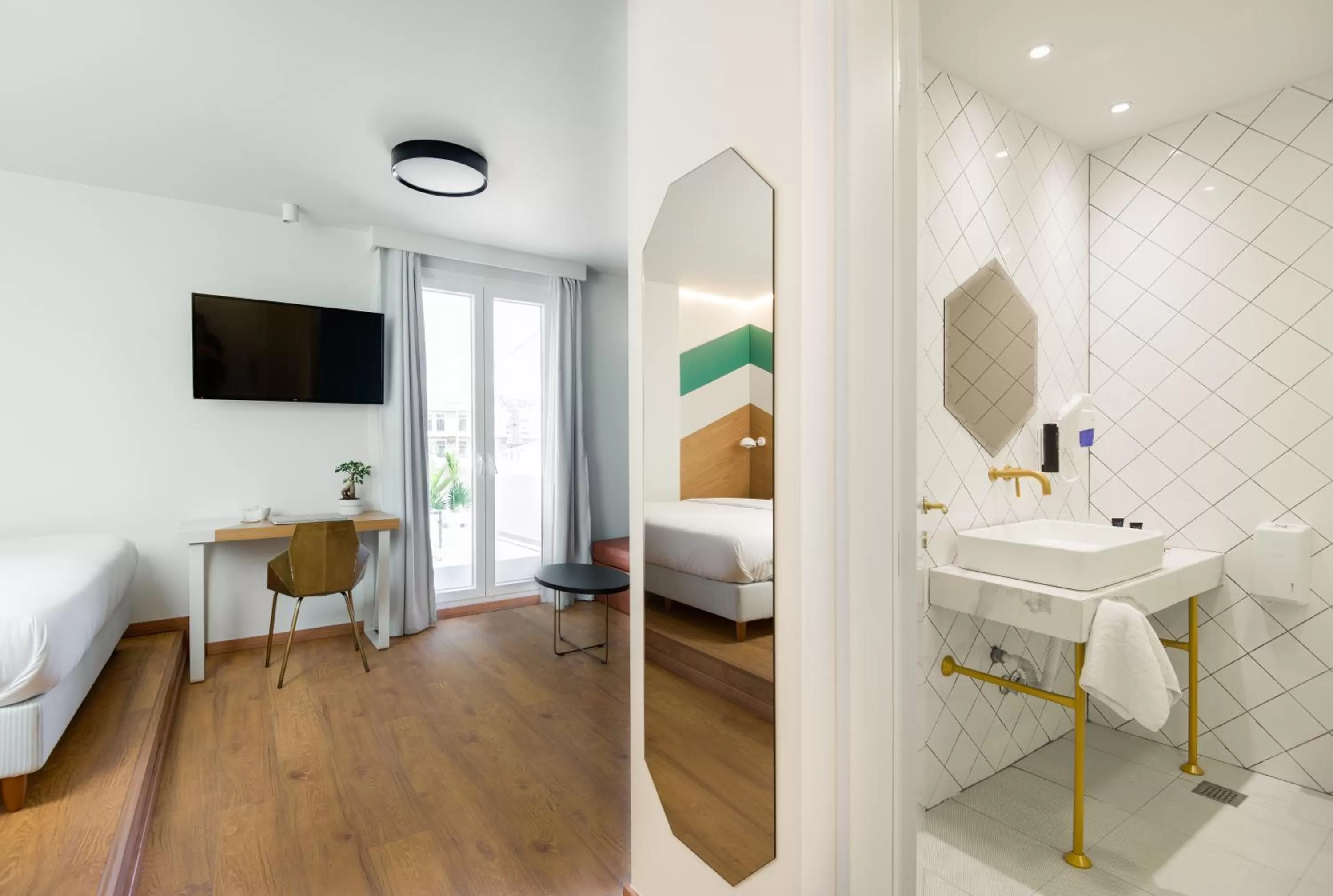 Bathroom, Bed in Colors Urban Hotel Thessaloniki