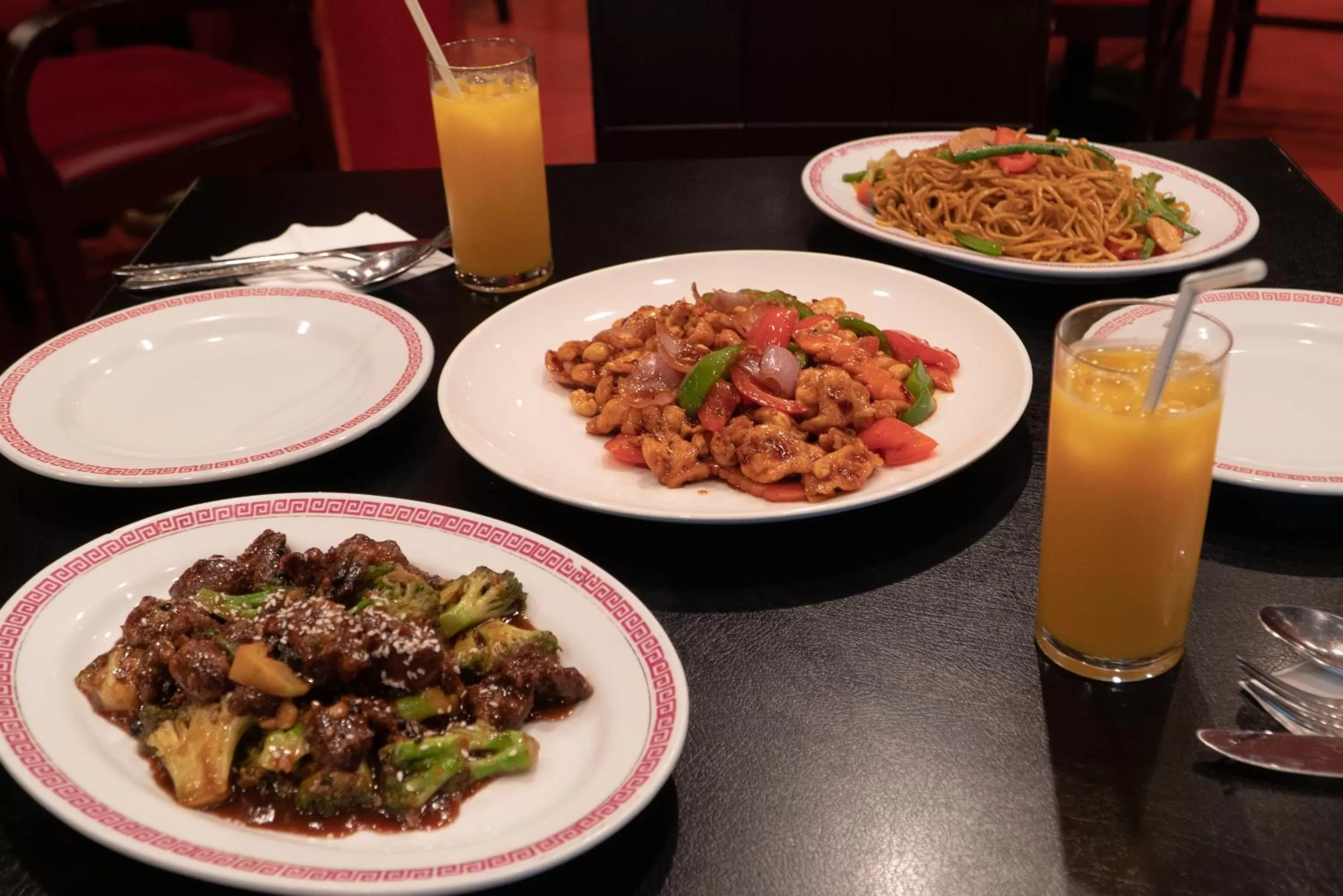 Food and drinks in Al Ain Palace Hotel Abu Dhabi