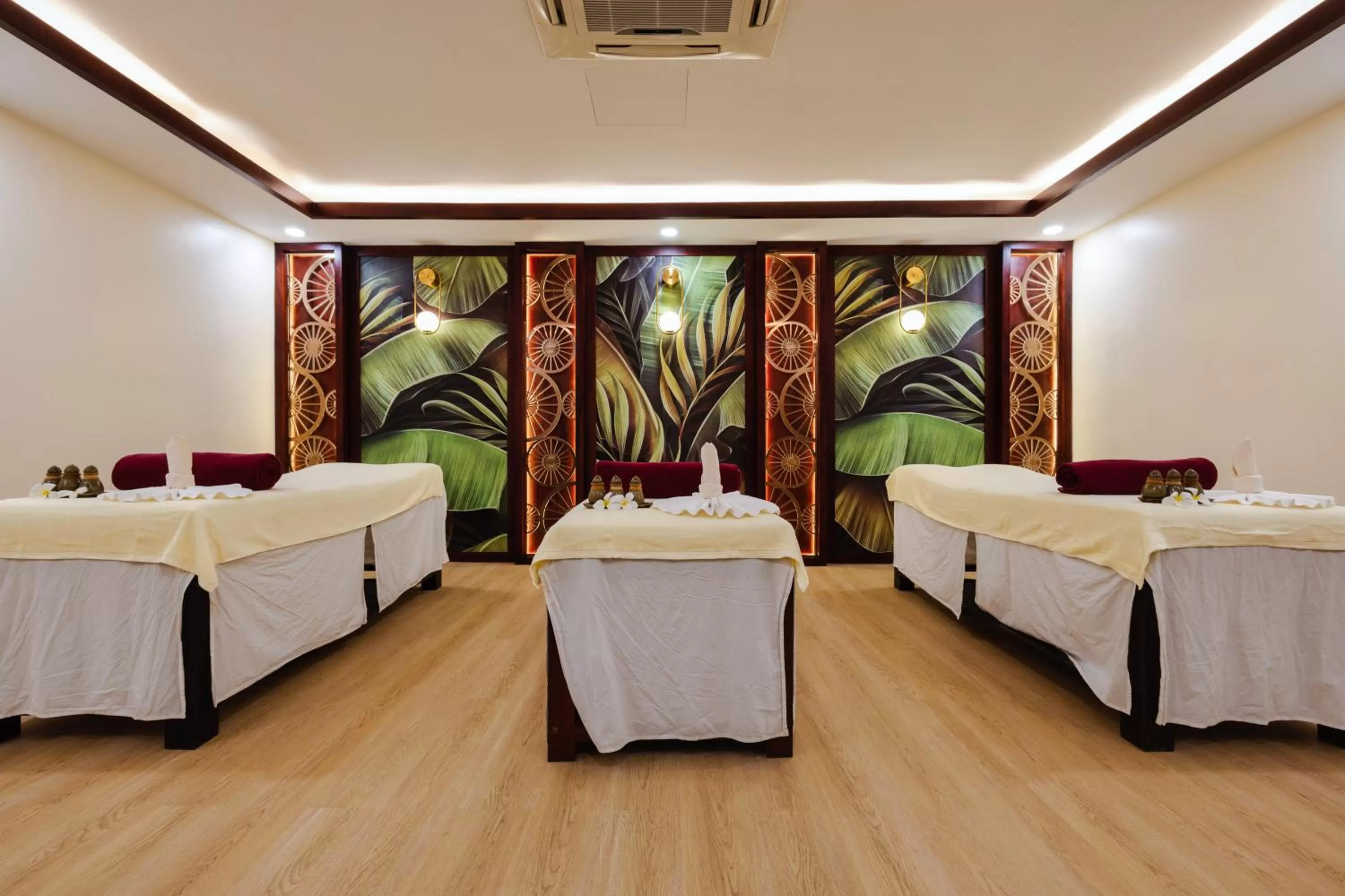 Massage, Bed in Saem Siemreap Hotel