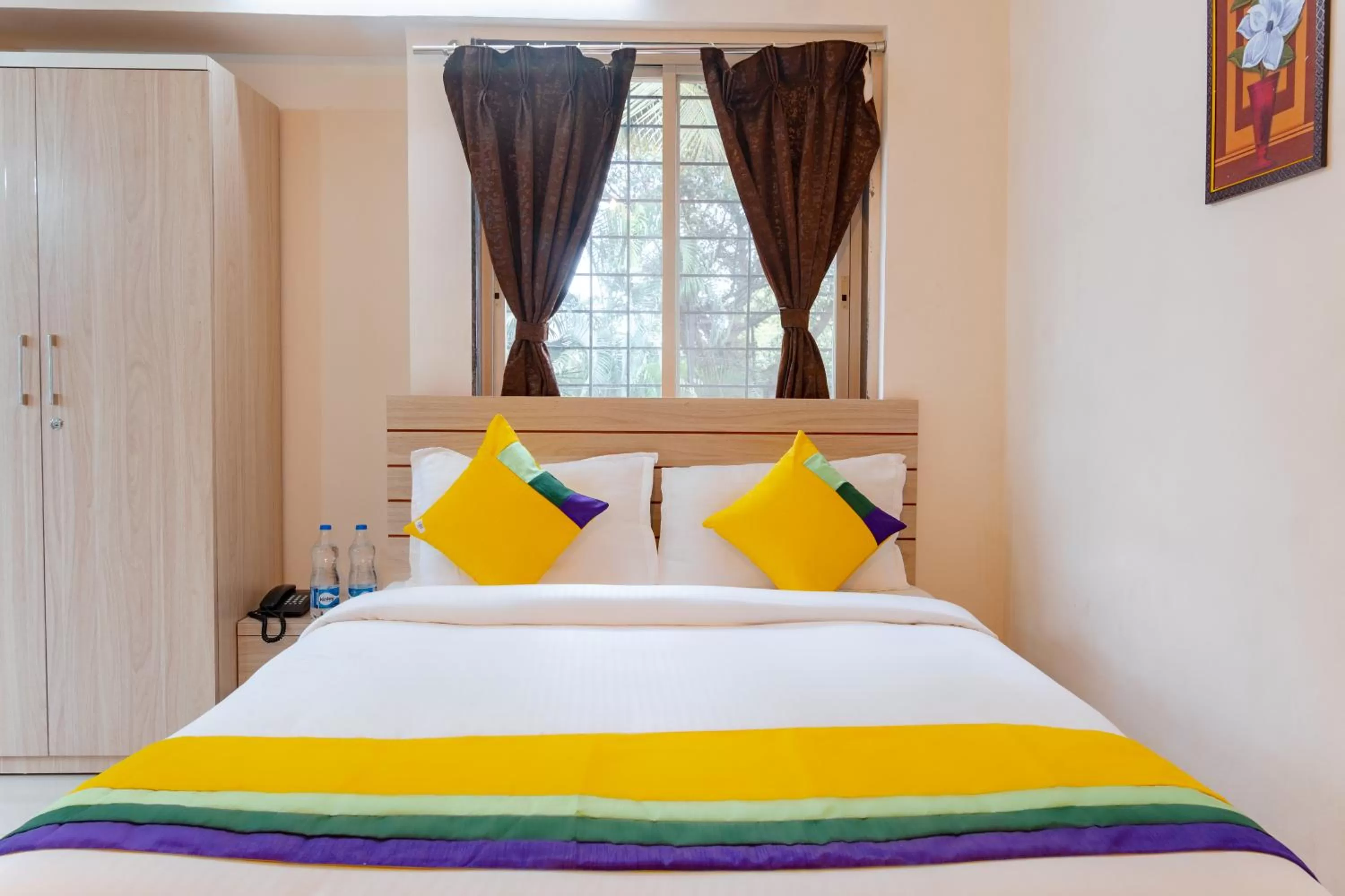 Bed in Itsy By Treebo - Opal Suites