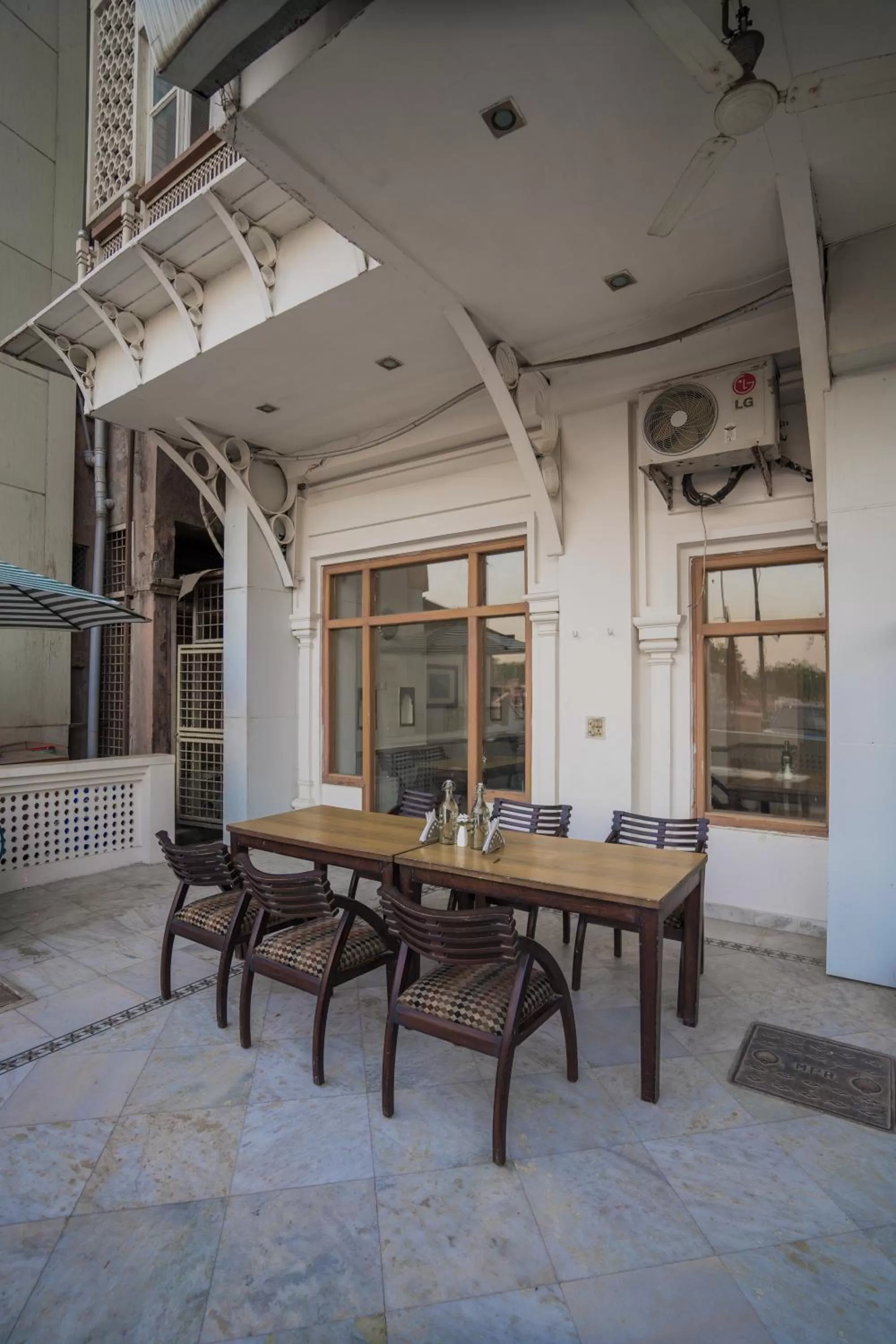 Restaurant/places to eat in Ganga Heritage By Howard