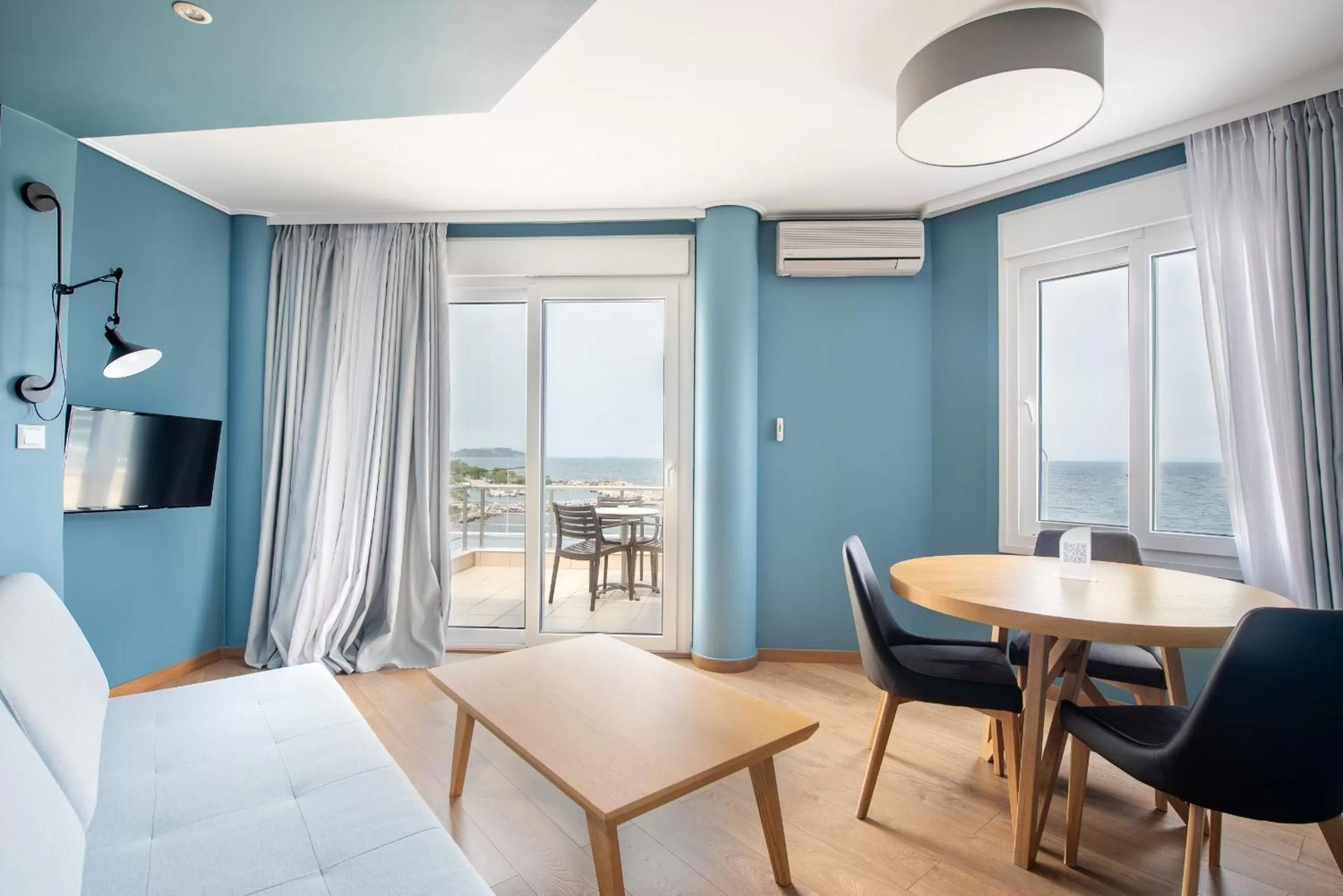 Living room in Heliotrope Hotels