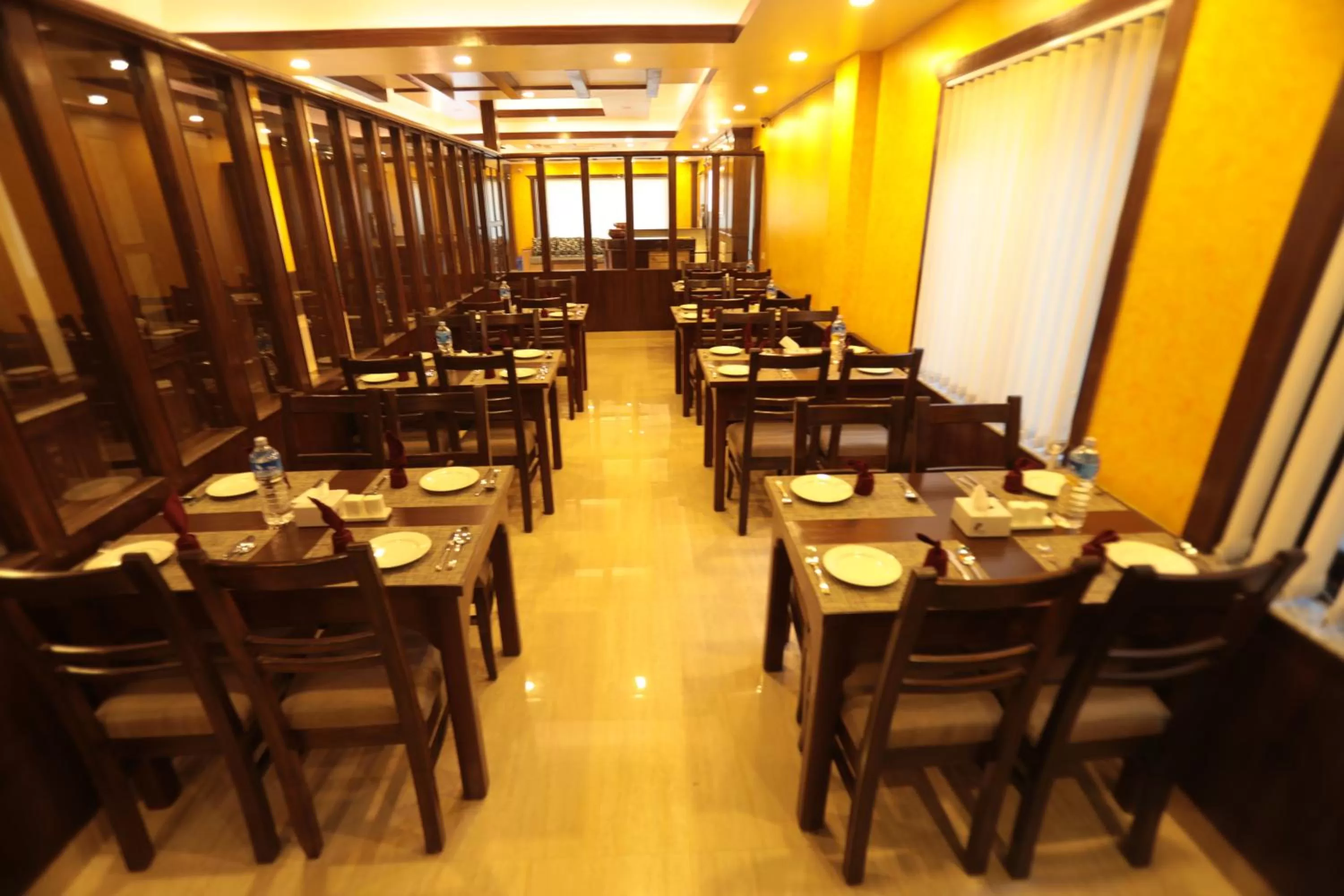 Restaurant/Places to Eat in Hotel The Clock