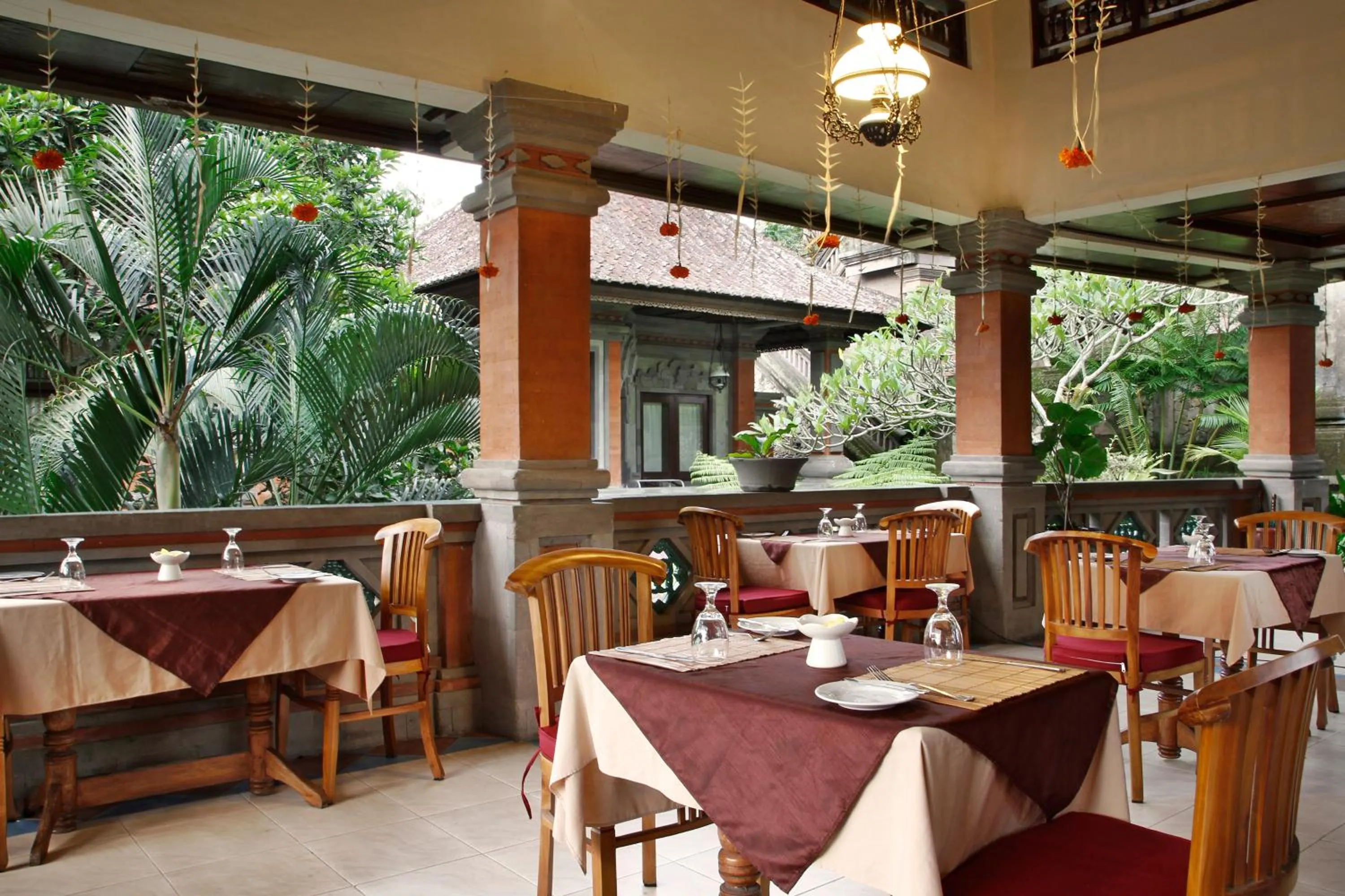 Restaurant/places to eat in Nick's Hidden Cottages by Mahaputra-CHSE Certified