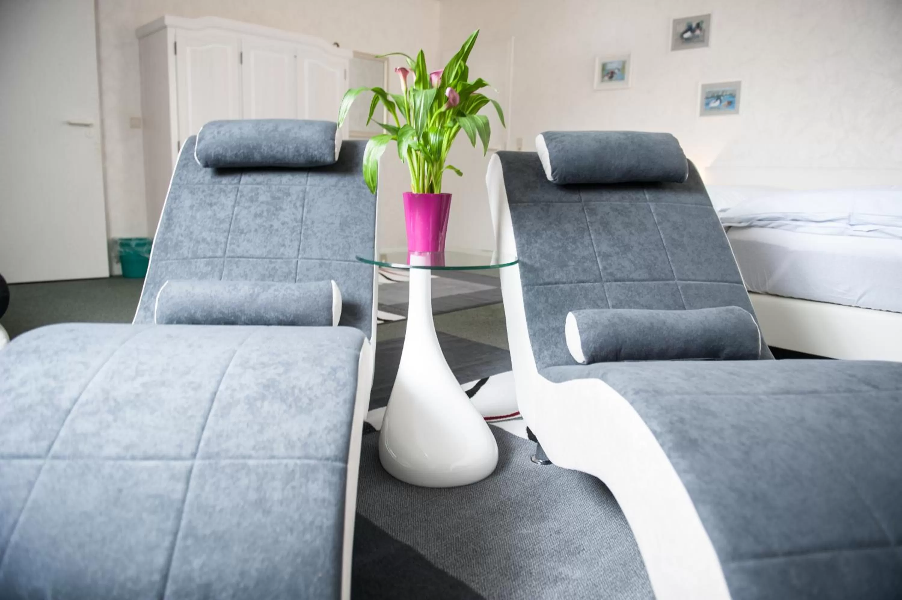 Photo of the whole room in Hotel Forsthaus Sellin