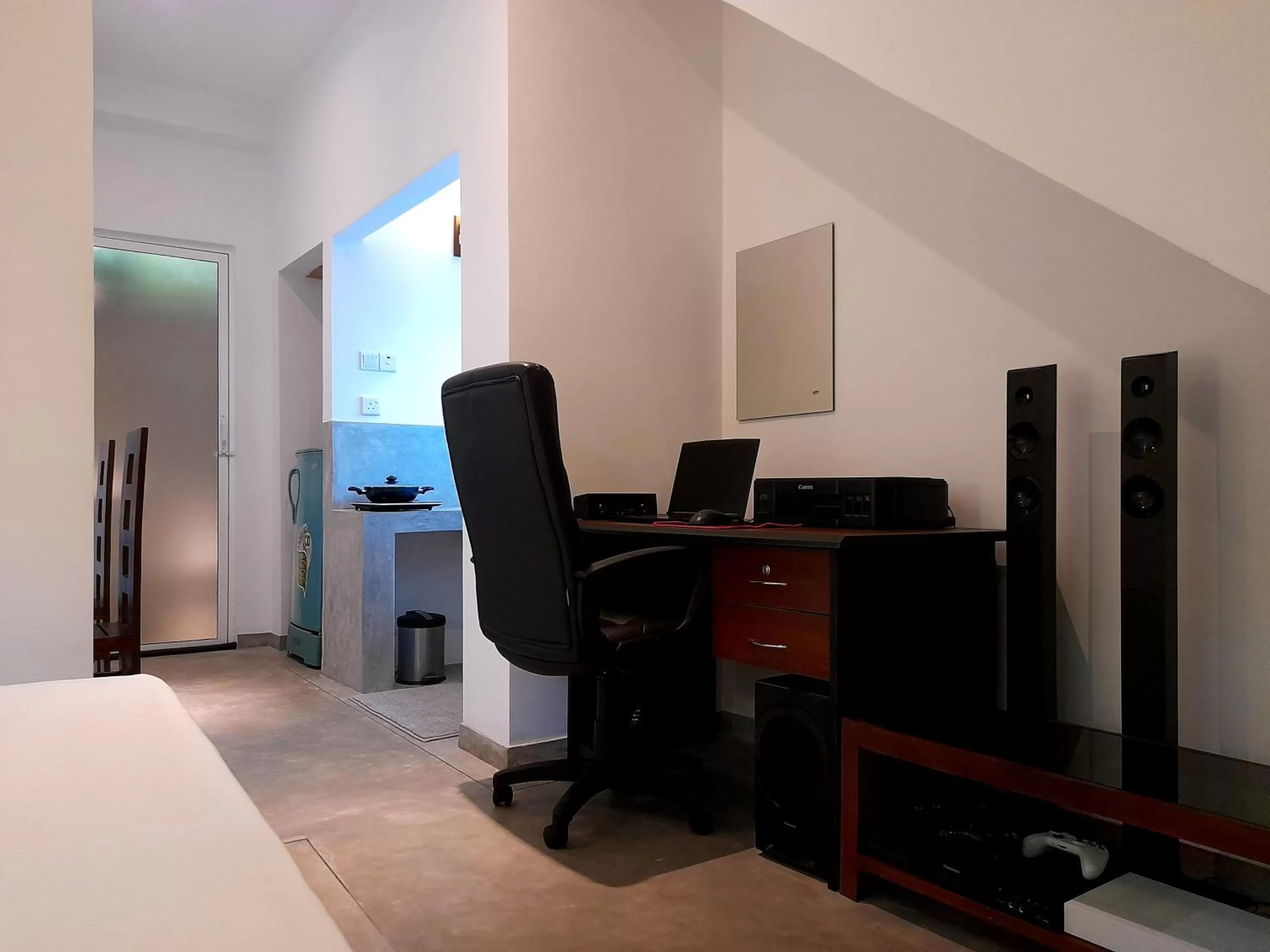 Business facilities in Weligama Bay Watsila Resort