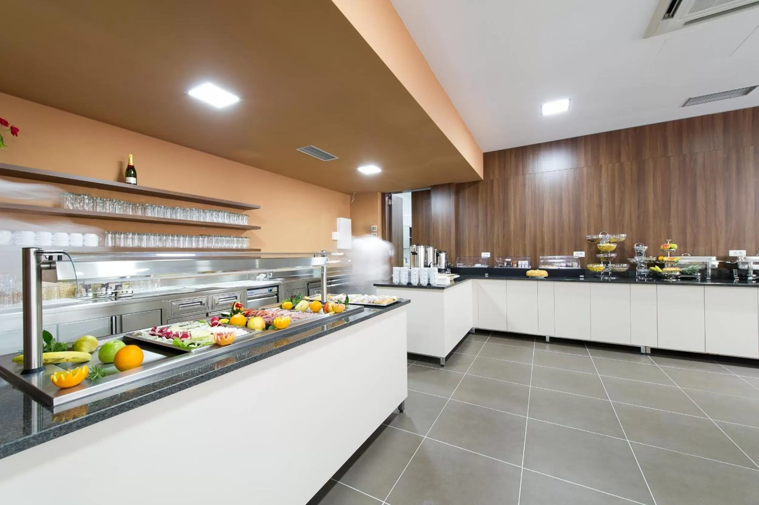 Restaurant/places to eat in City Hotel Mostar