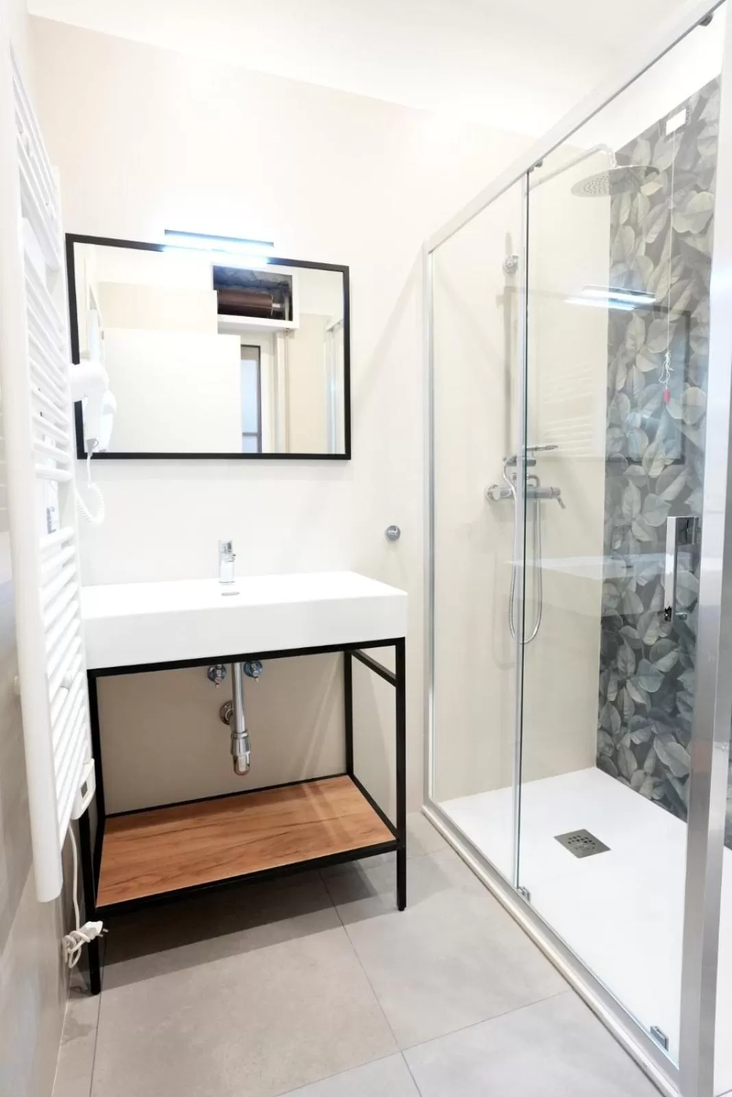 Bathroom in Ross Family Suites