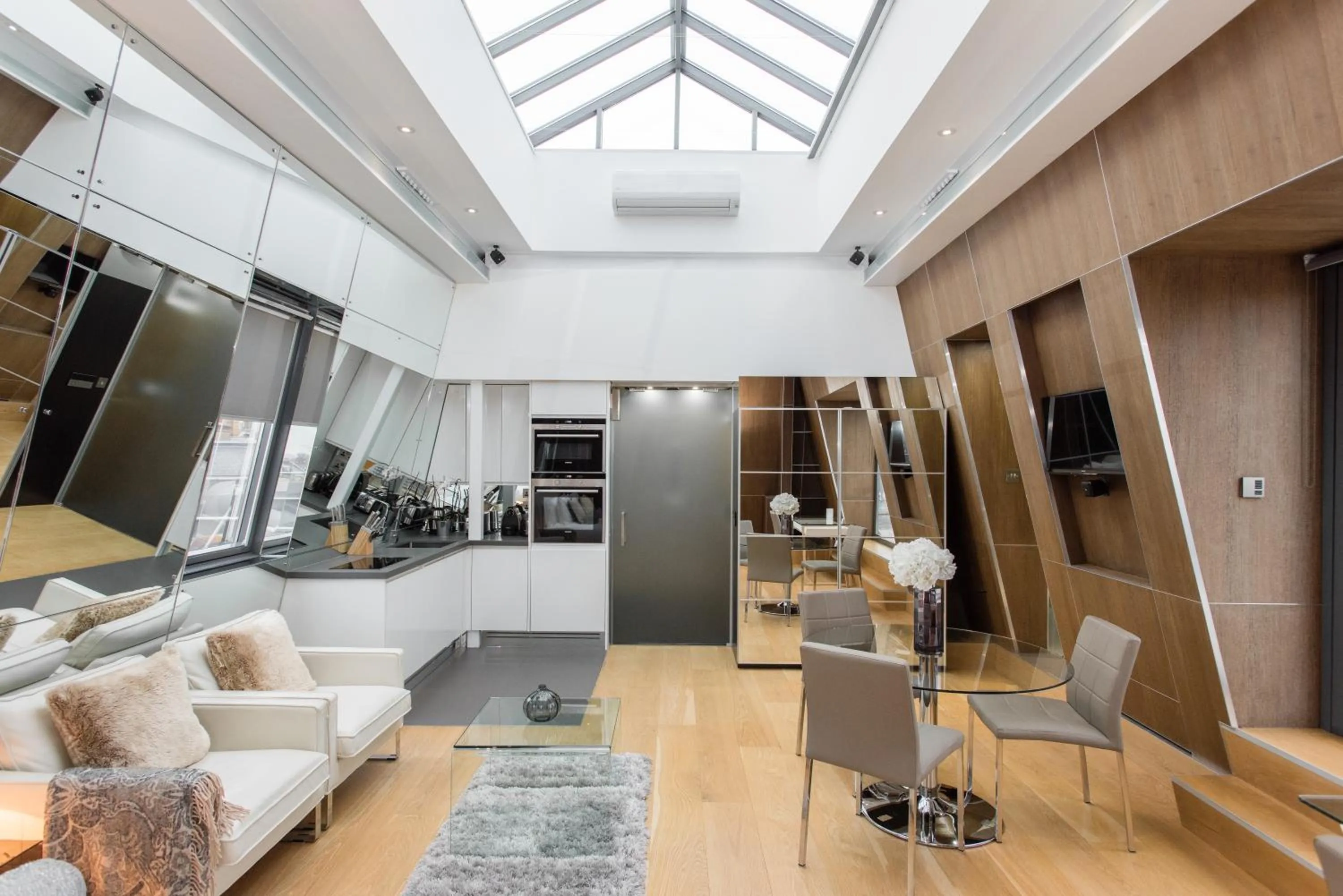 Shower in The Harrington - Gloucester Road - 1 Harrington Gardens