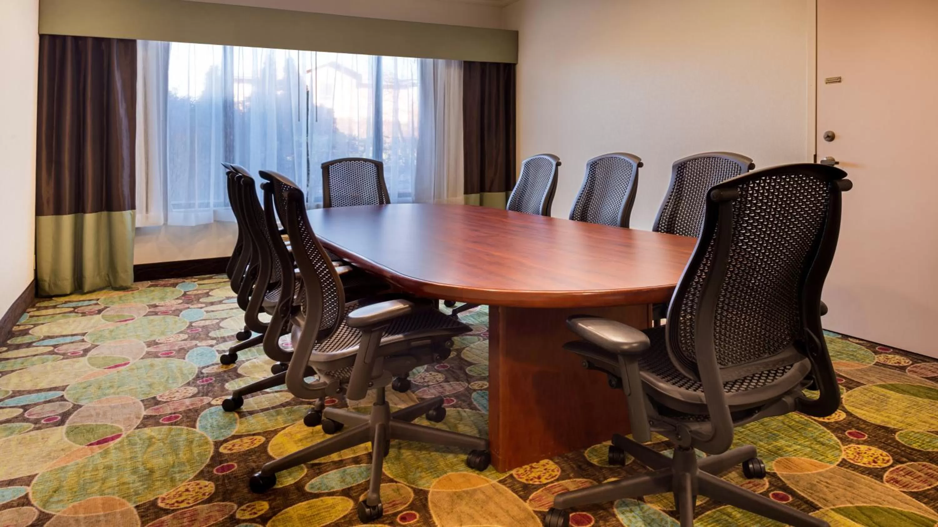 Meeting/conference room in Holiday Inn Hotel & Suites Warren by IHG