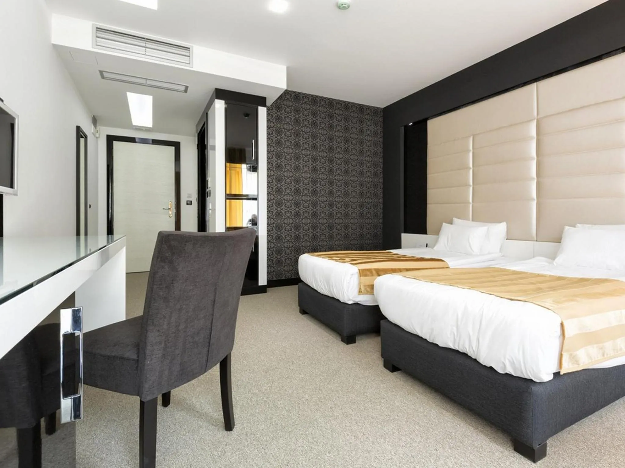 Photo of the whole room, Bed in Nova City Garni Hotel Signature Collection