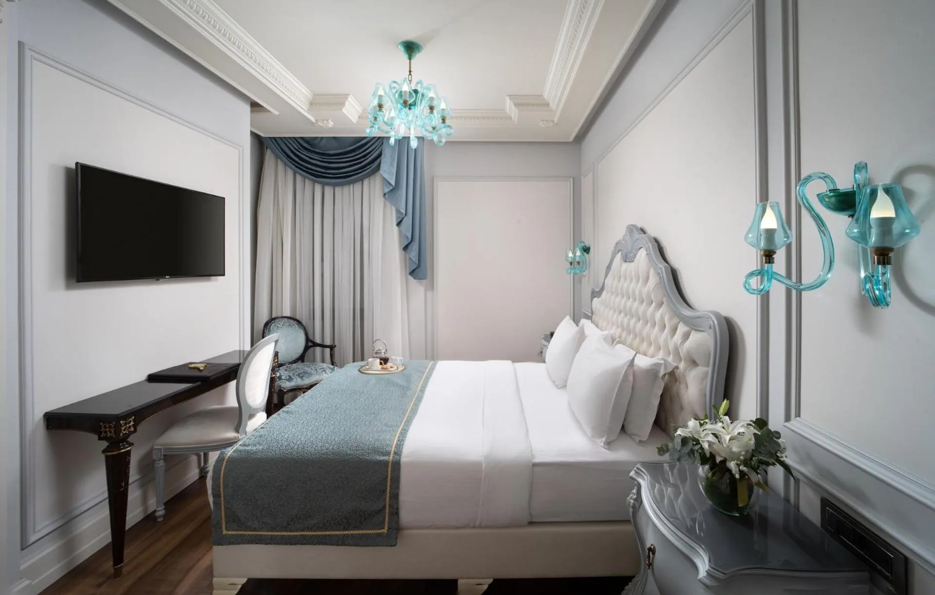 Bed in The Time Hotel Marina