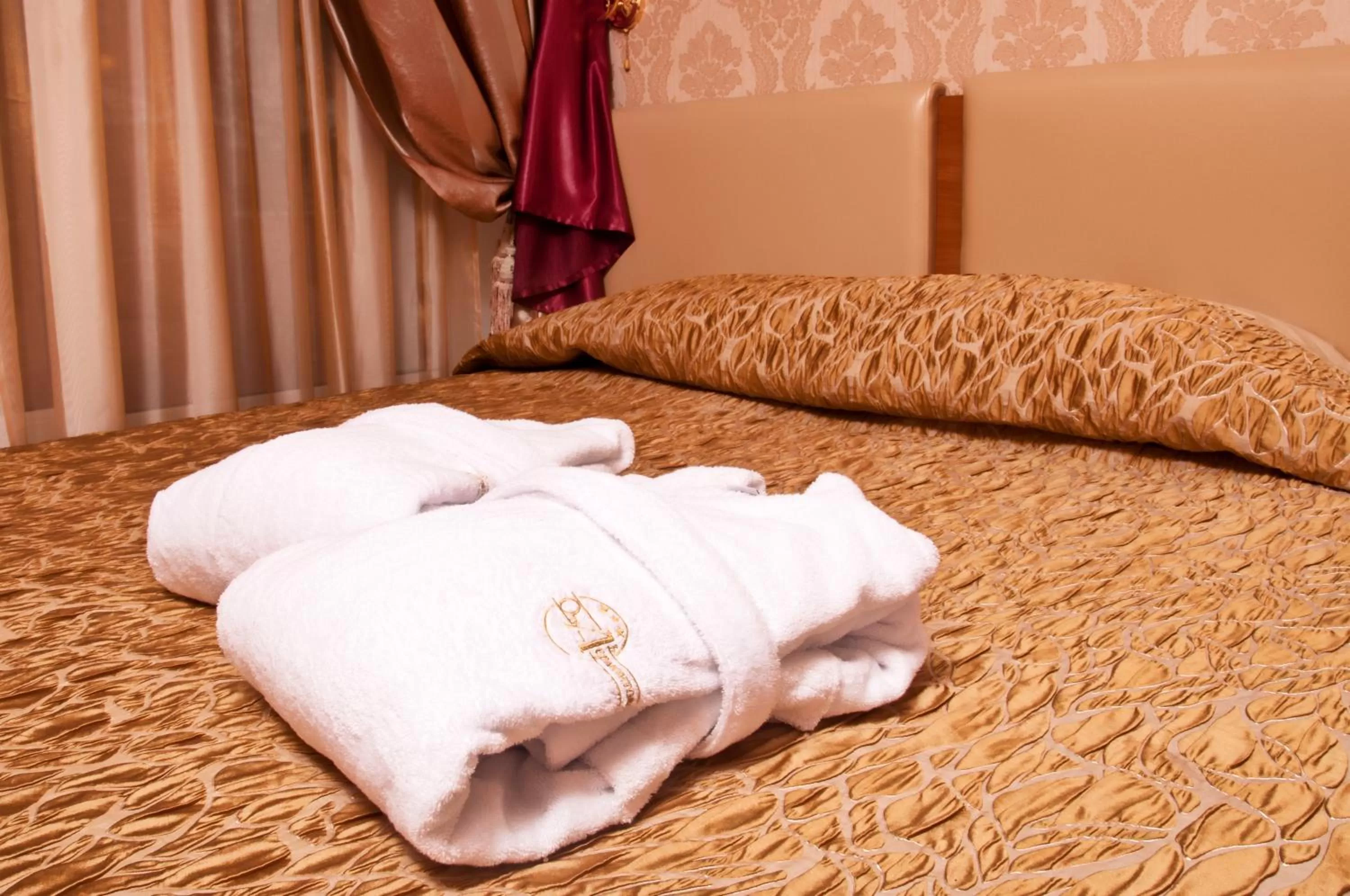 Bedroom, Bed in Lermontovskiy Hotel