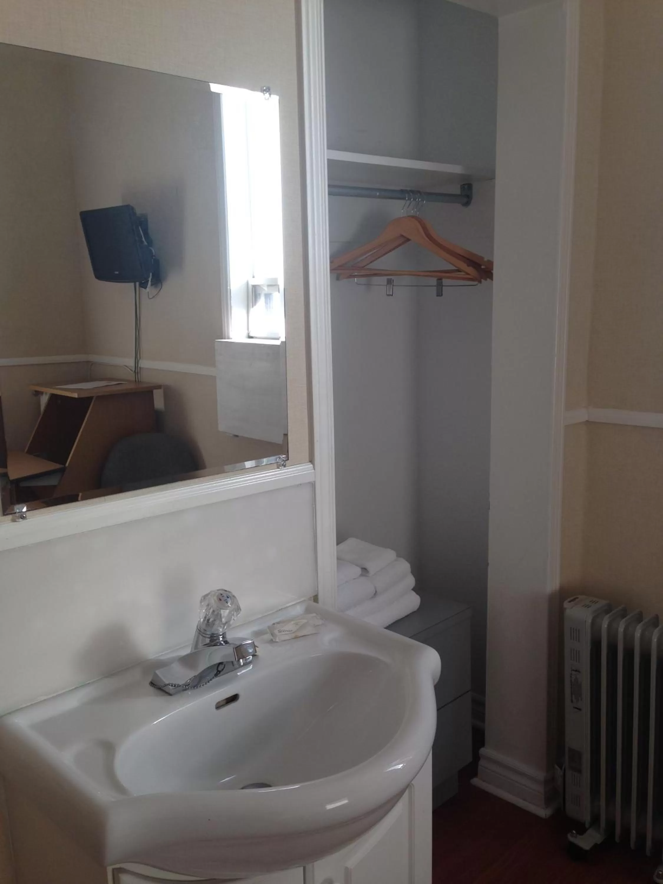 Decorative detail in The Rex Hotel Jazz & Blues Bar