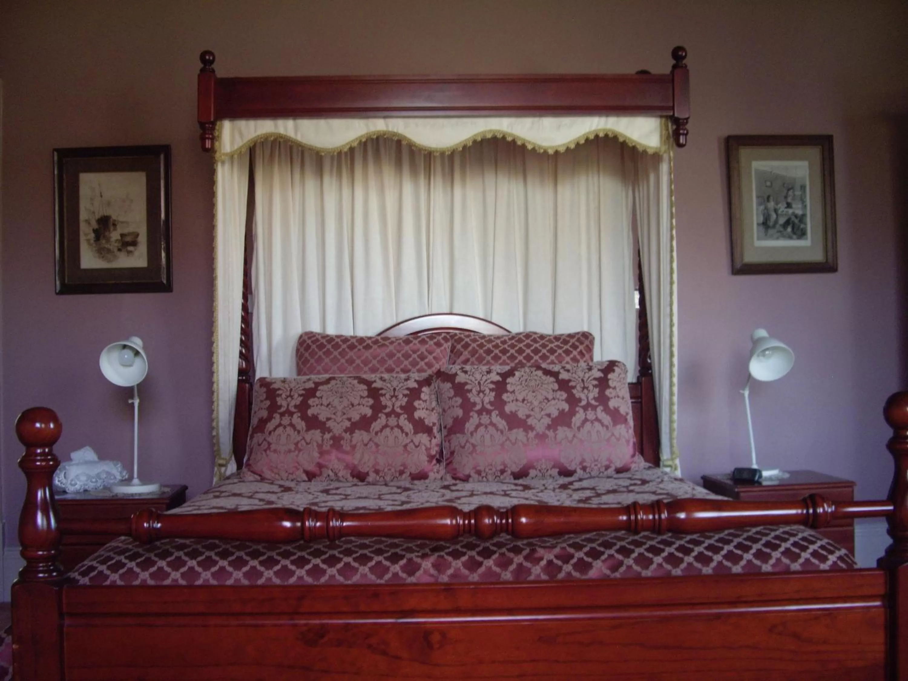 Decorative detail, Bed in Lucinda B&B