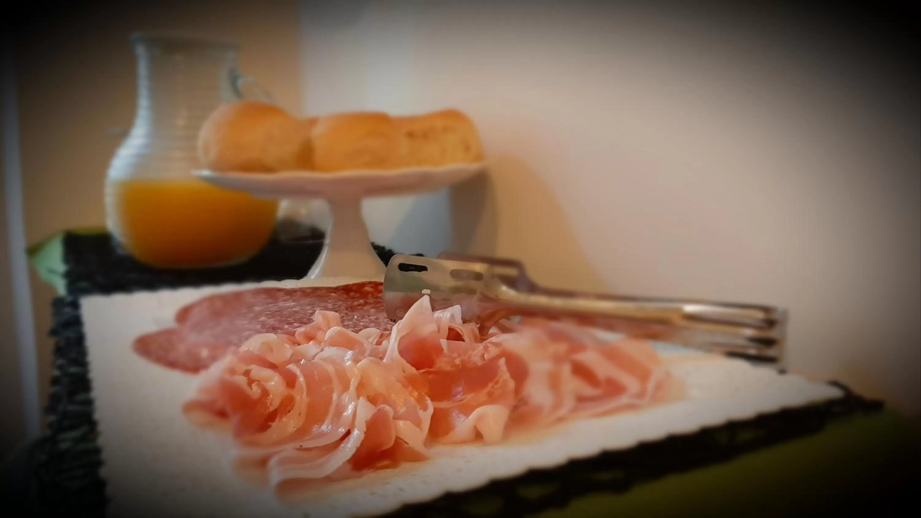 Buffet breakfast in Bed & Chic bed & breakfast