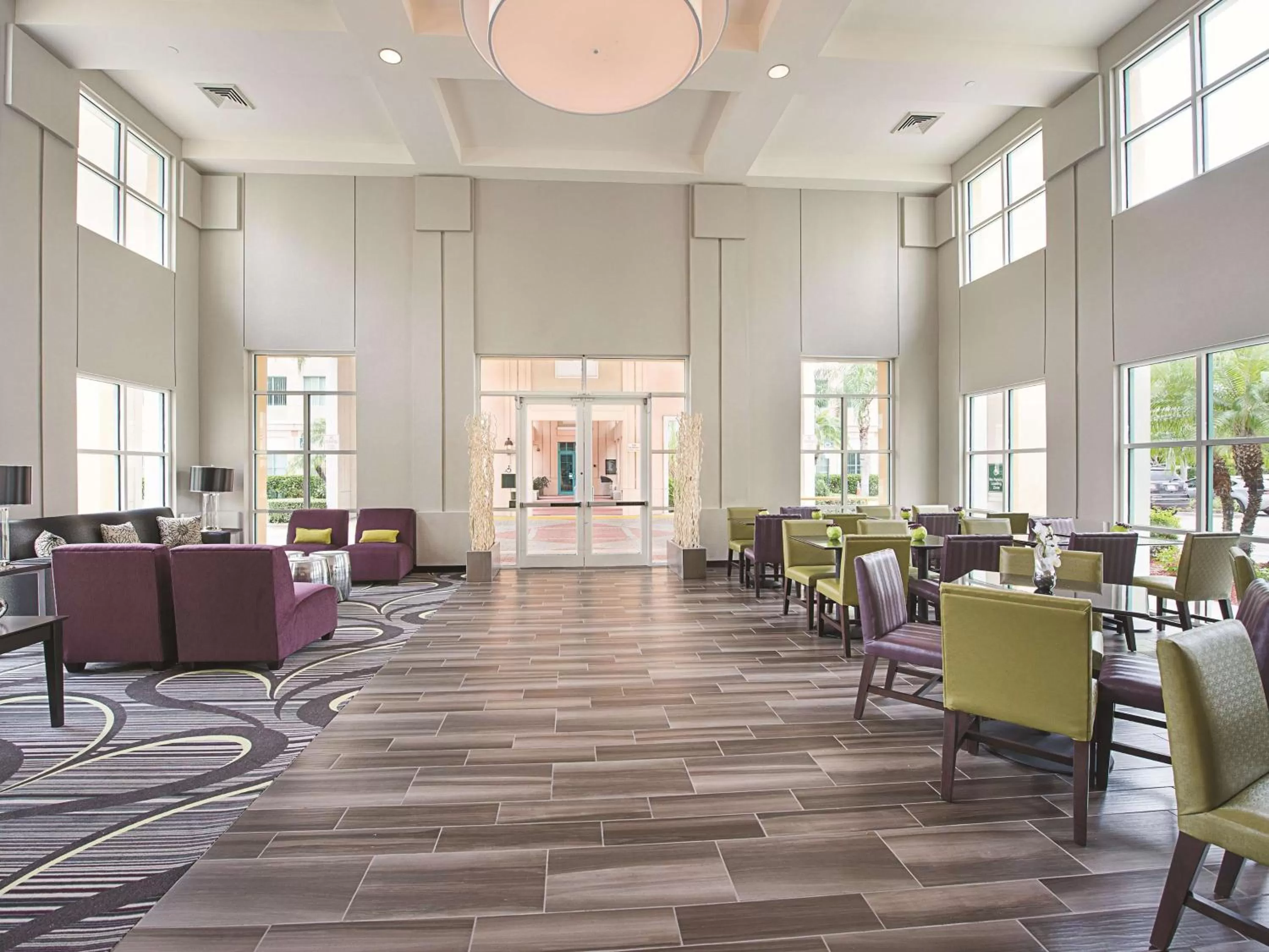 Lobby or reception in La Quinta by Wyndham Plantation at SW 6th St
