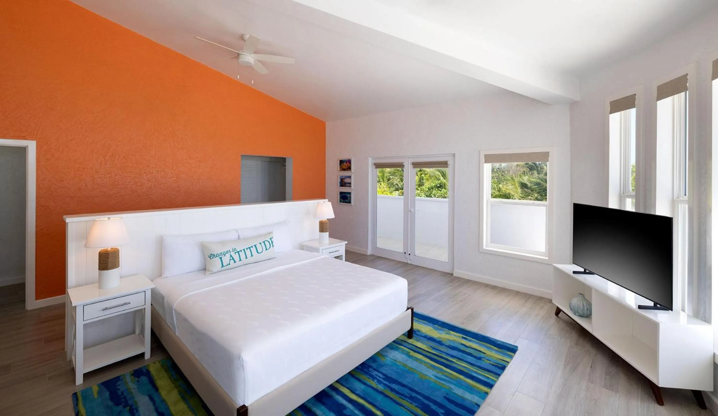 Property building, Bed in Margaritaville Beach Resort Ambergris Caye - Belize