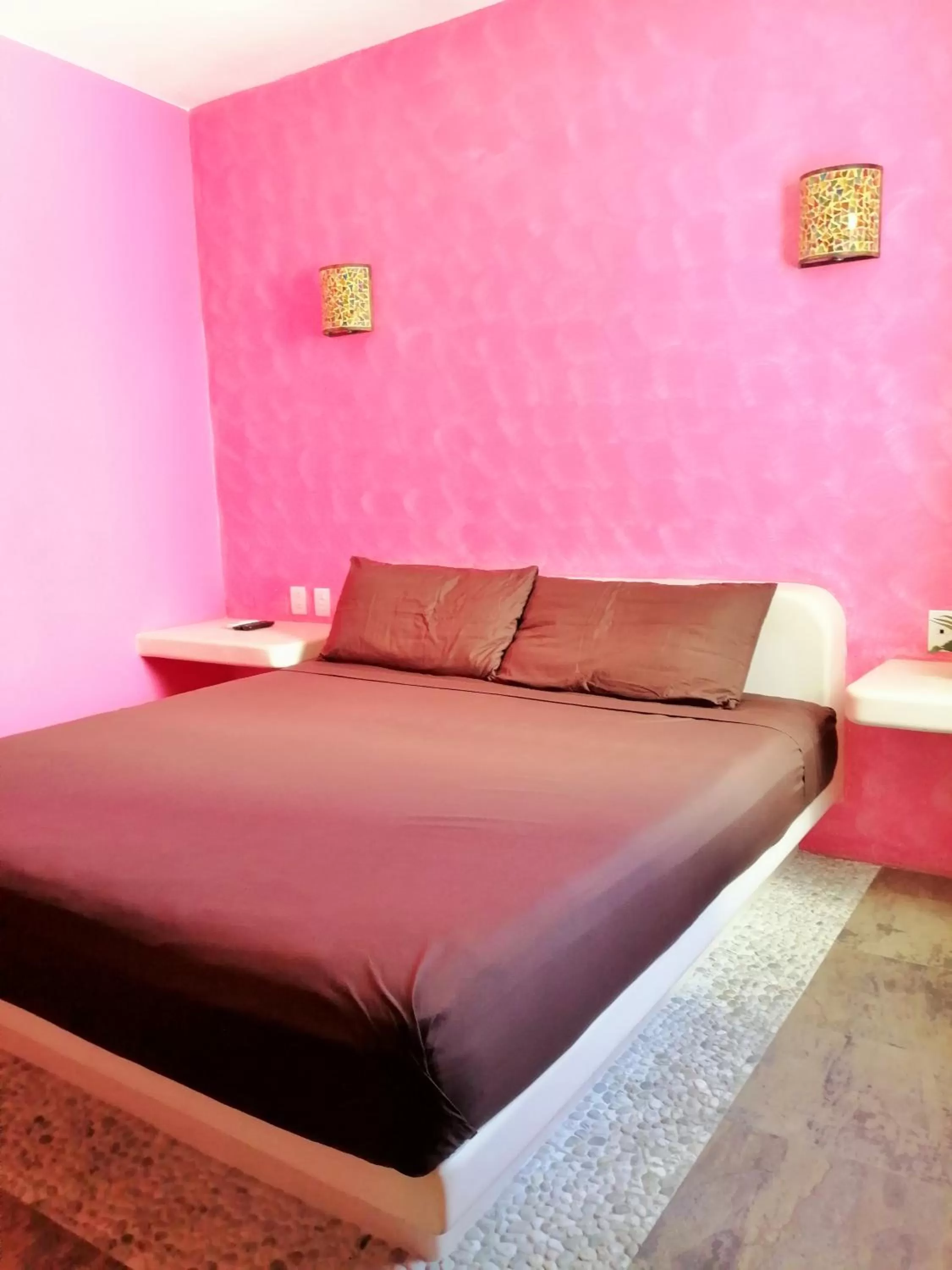 Bed in Ceiba Studios