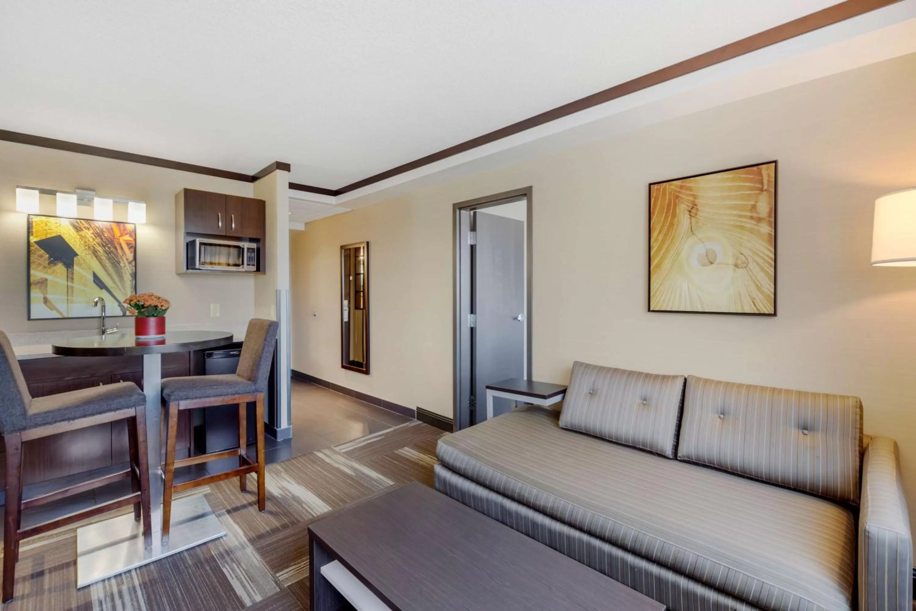 Bedroom in Best Western Plus Edmonton Airport Hotel