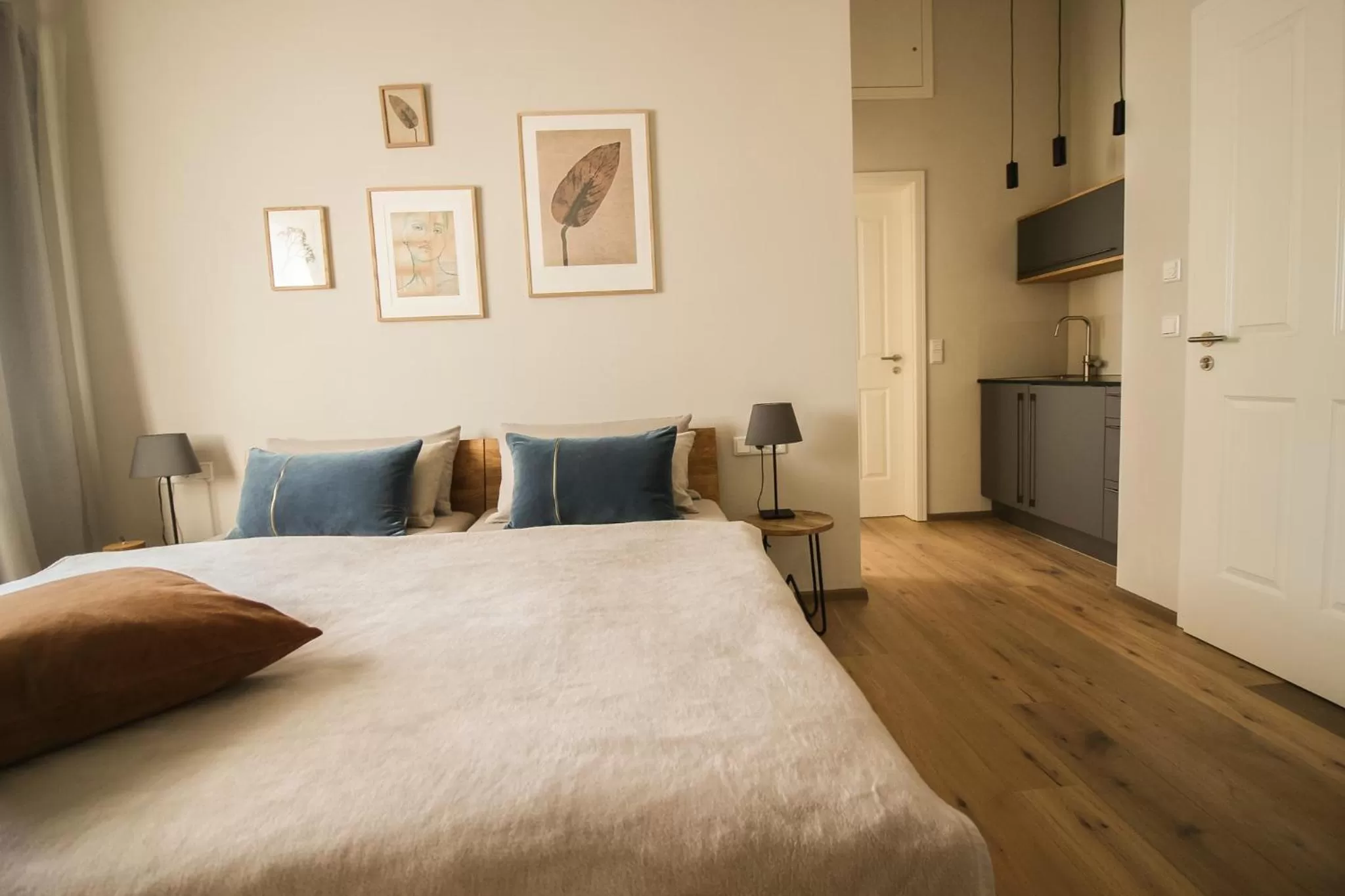 Photo of the whole room, Bed in Das Kornburg-Quartier