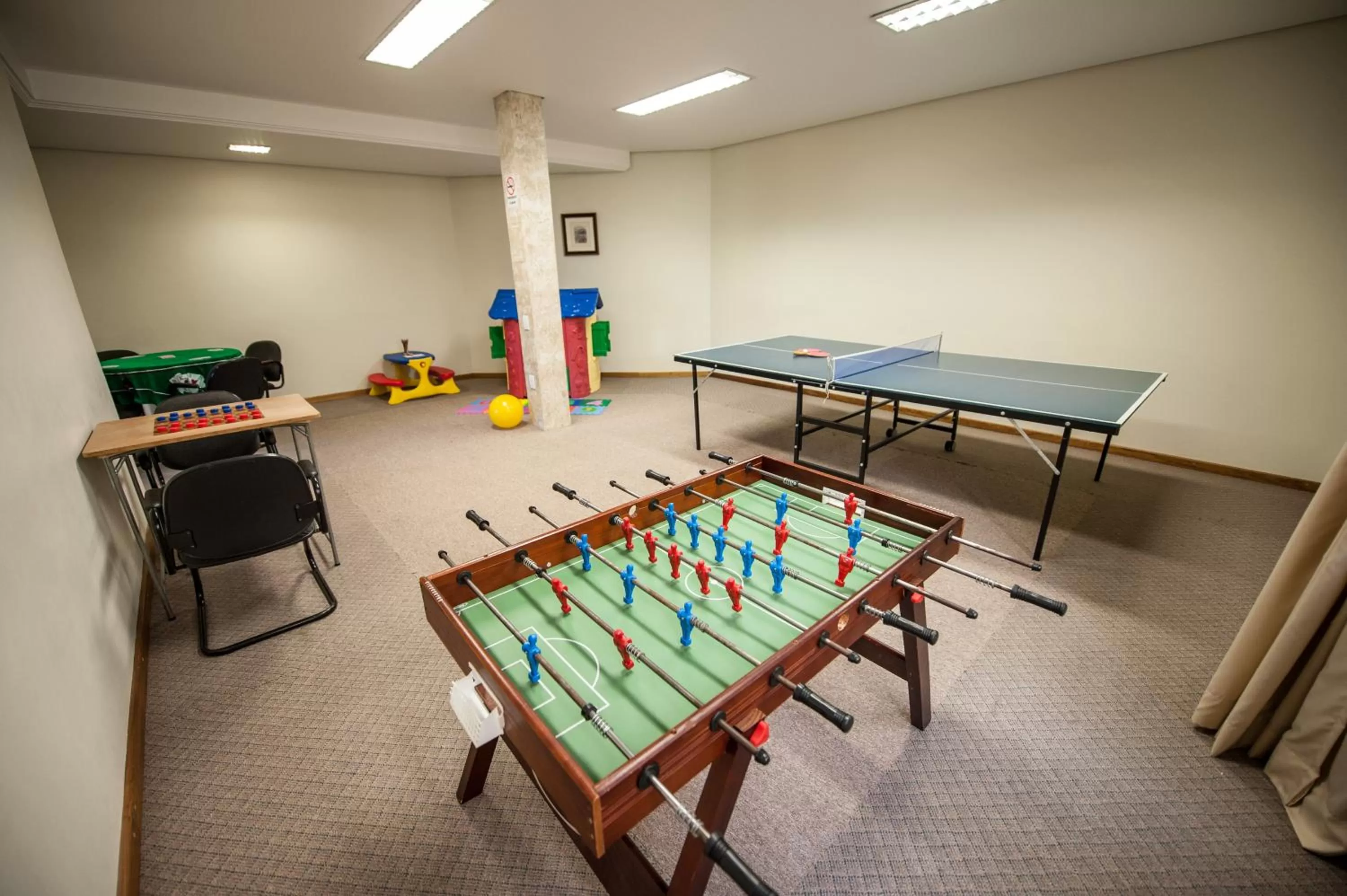 Game Room in Farina Park Hotel