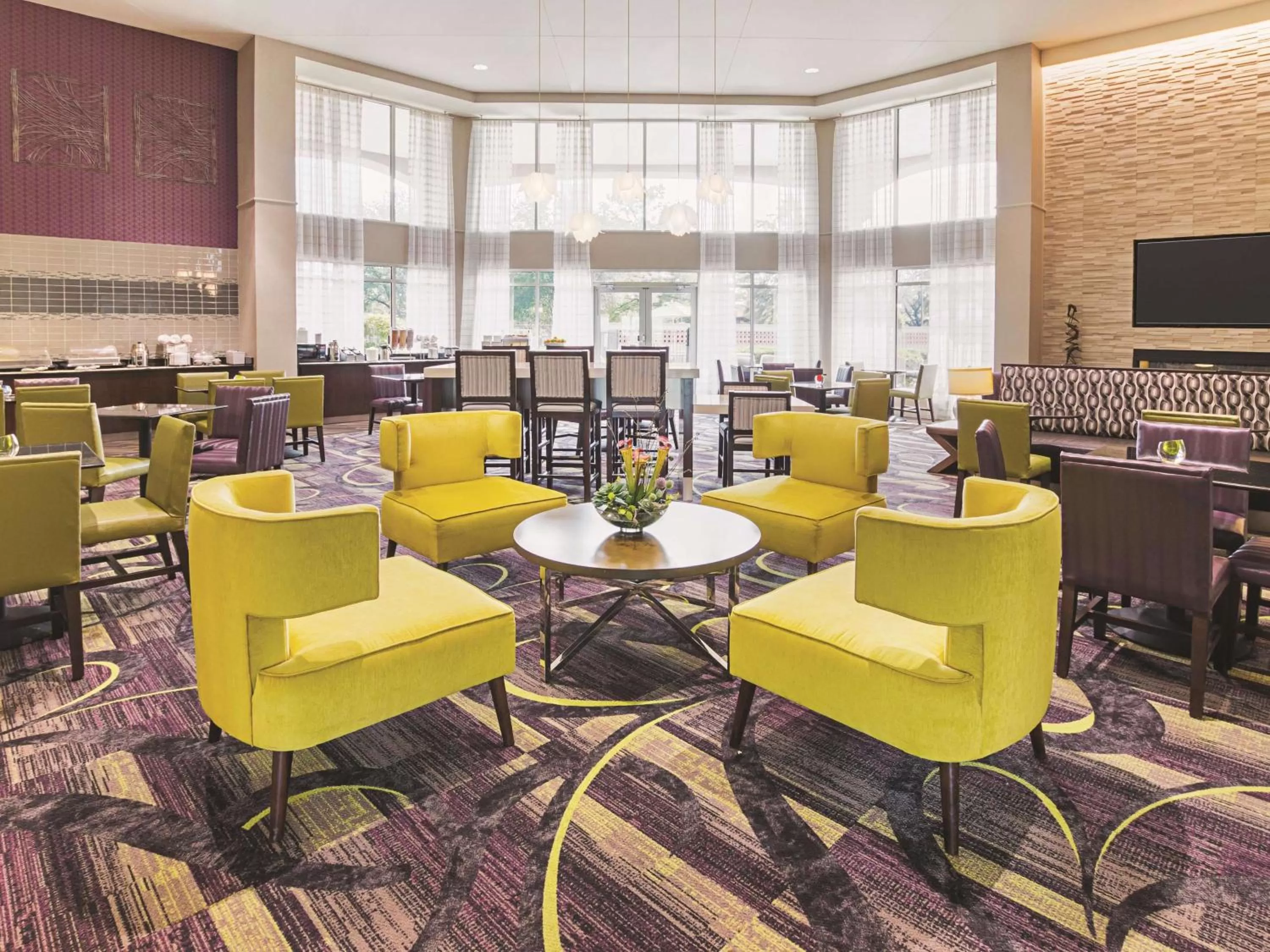 Lobby or reception in La Quinta by Wyndham Fort Worth North