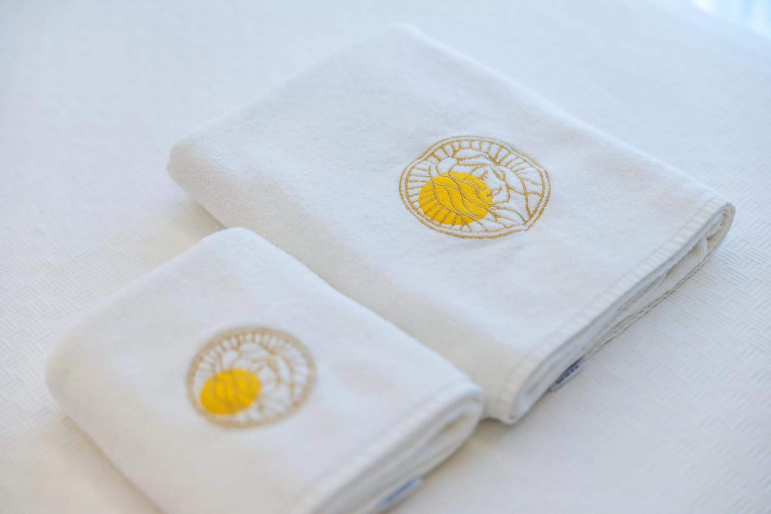 Property Logo/Sign in Sole Suites