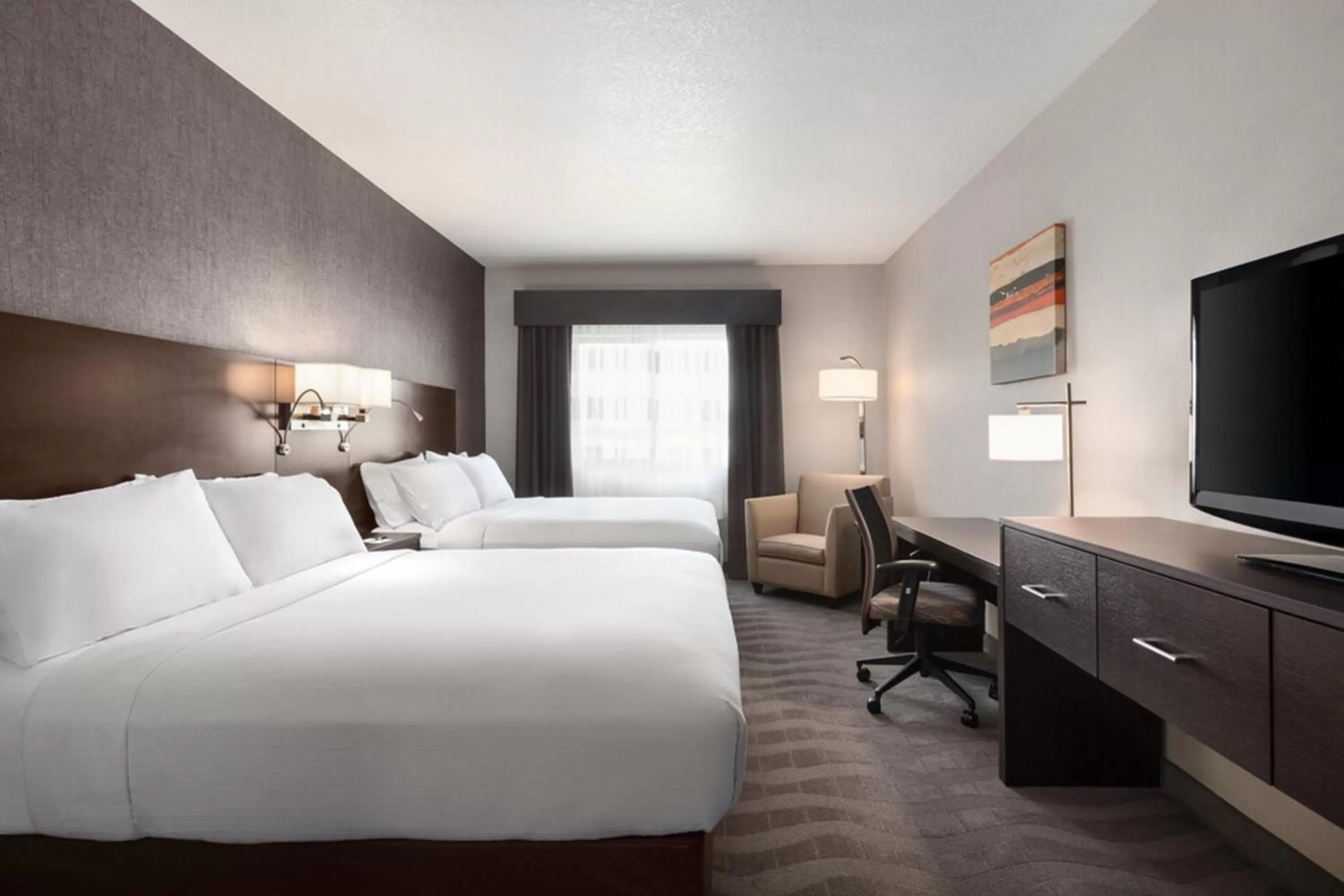 Photo of the whole room, Bed in Comfort Suites