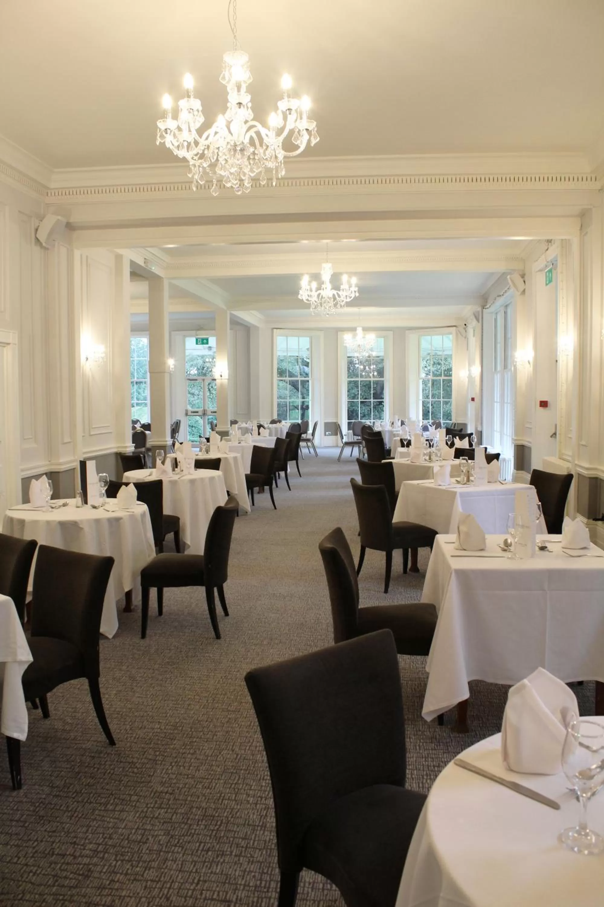 Restaurant/places to eat in Mercure Thurrock Stifford Hall