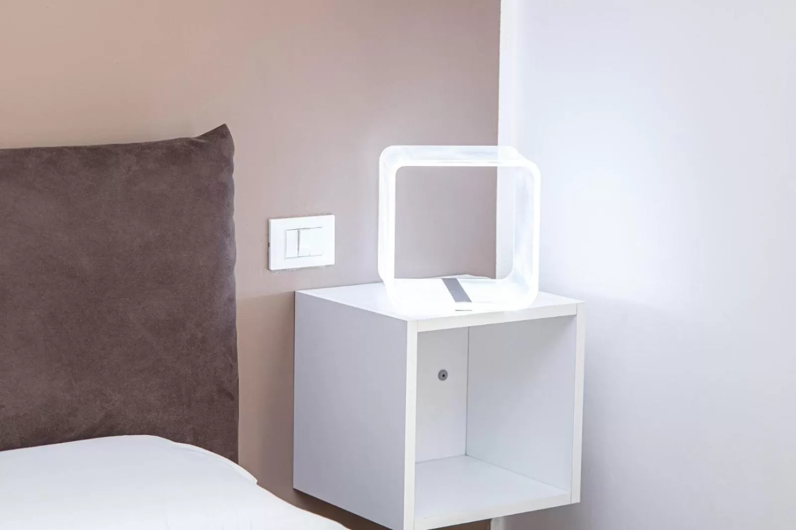 Bed, Bathroom in suebi rooms