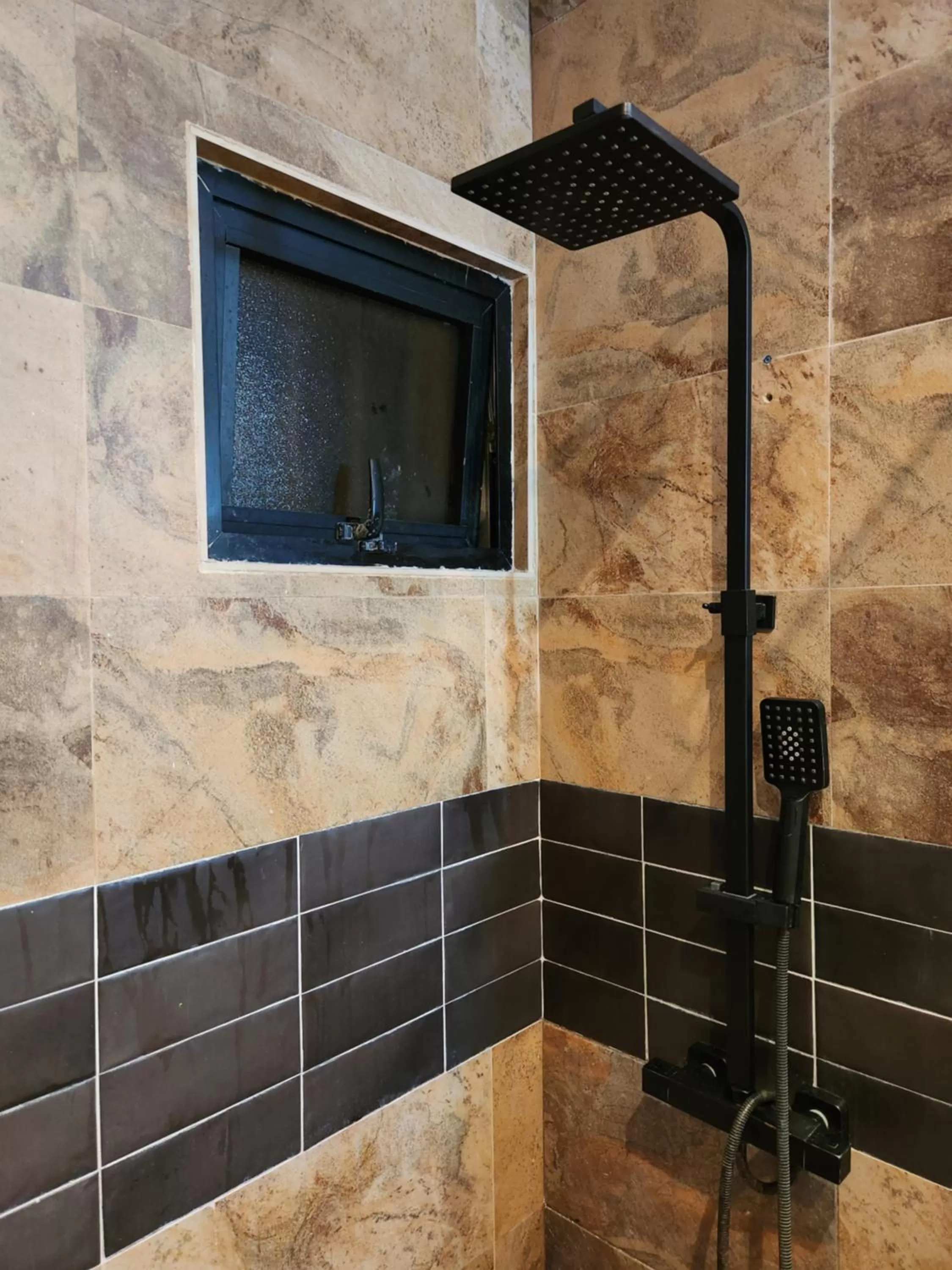 Shower in Hotel La Casona MC