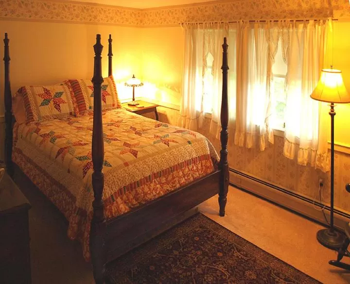 Standard Double Room in Colonel Spencer Inn