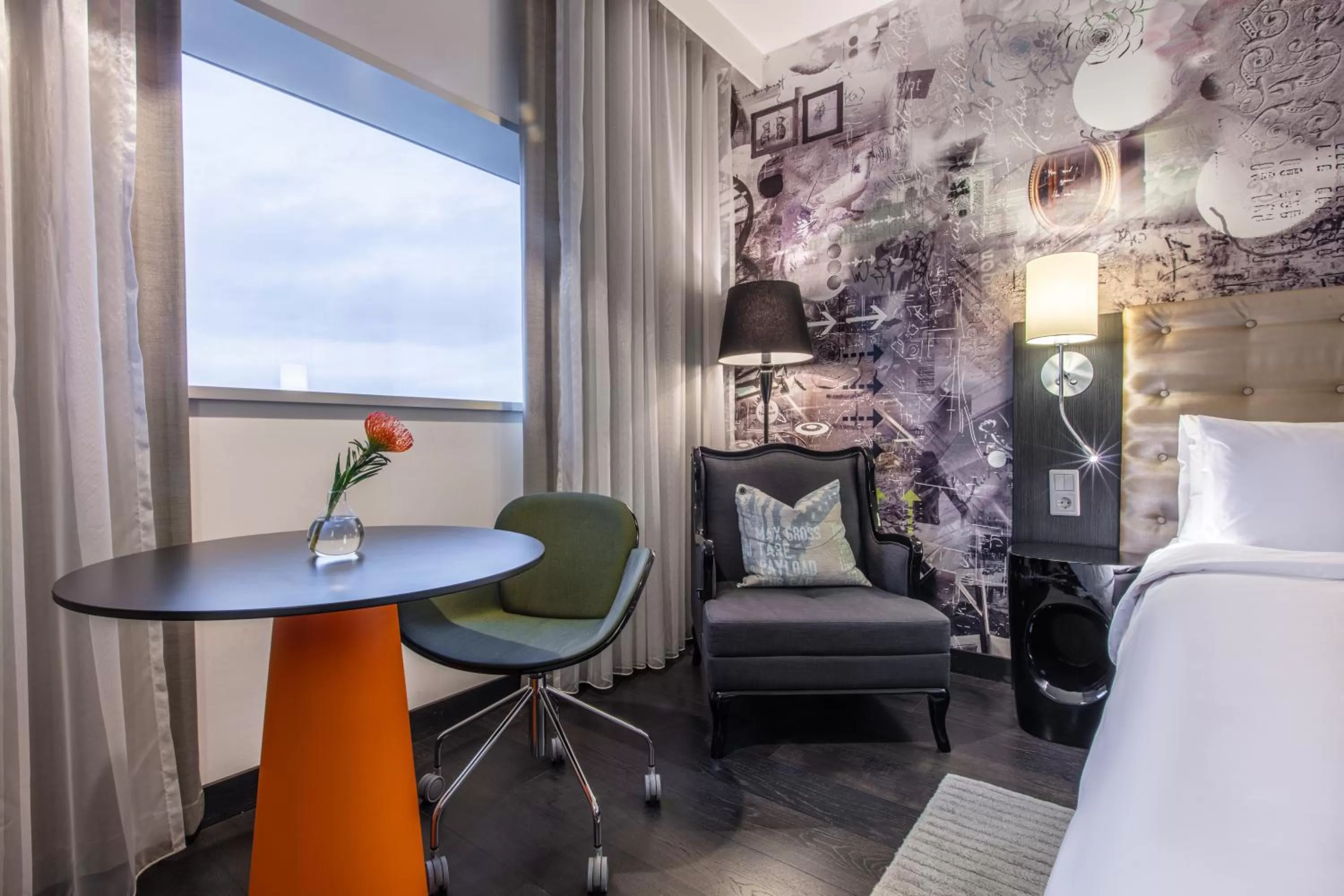 Photo of the whole room, Bed in Radisson Blu Riverside Hotel