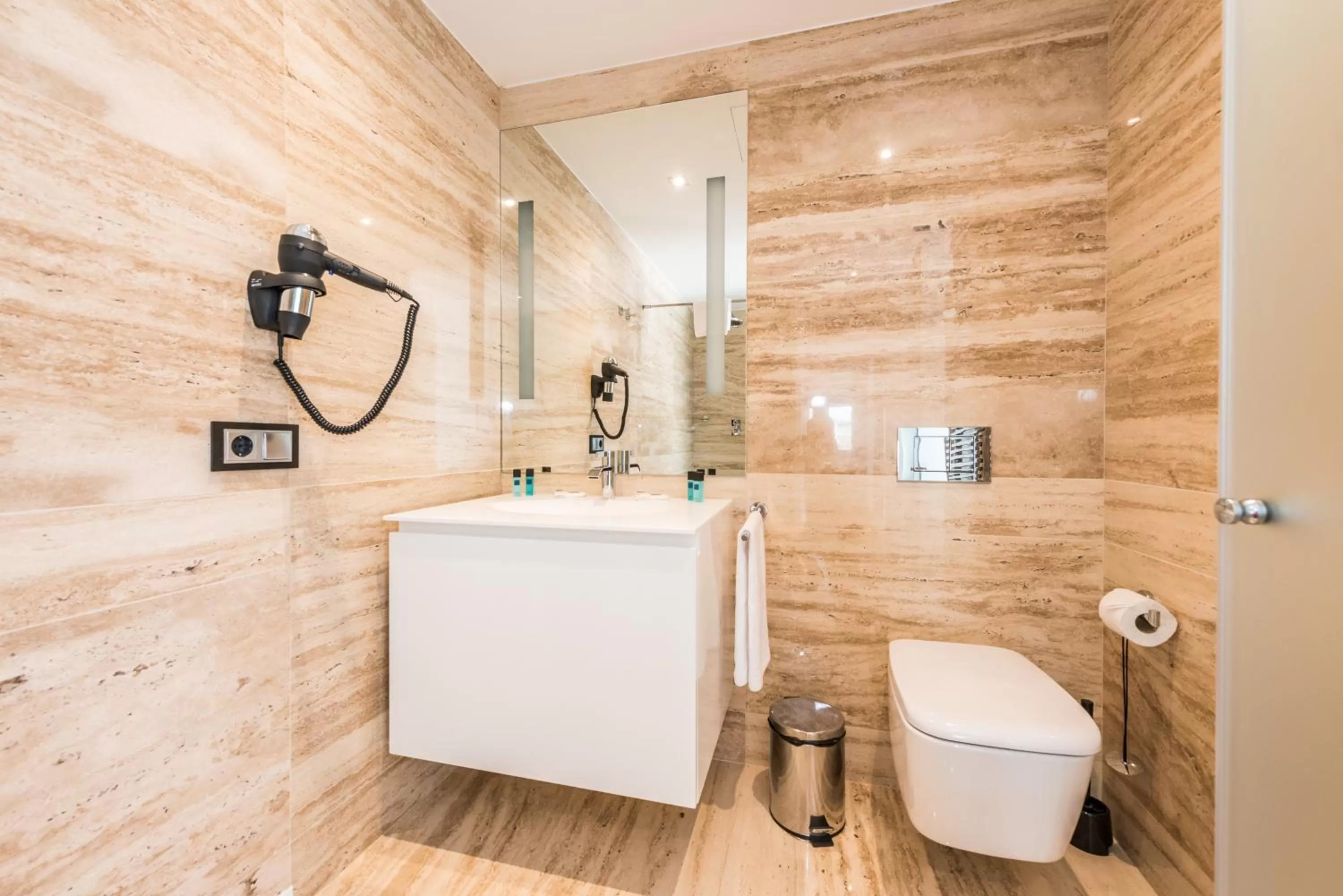 Bathroom in Gran View Apartments