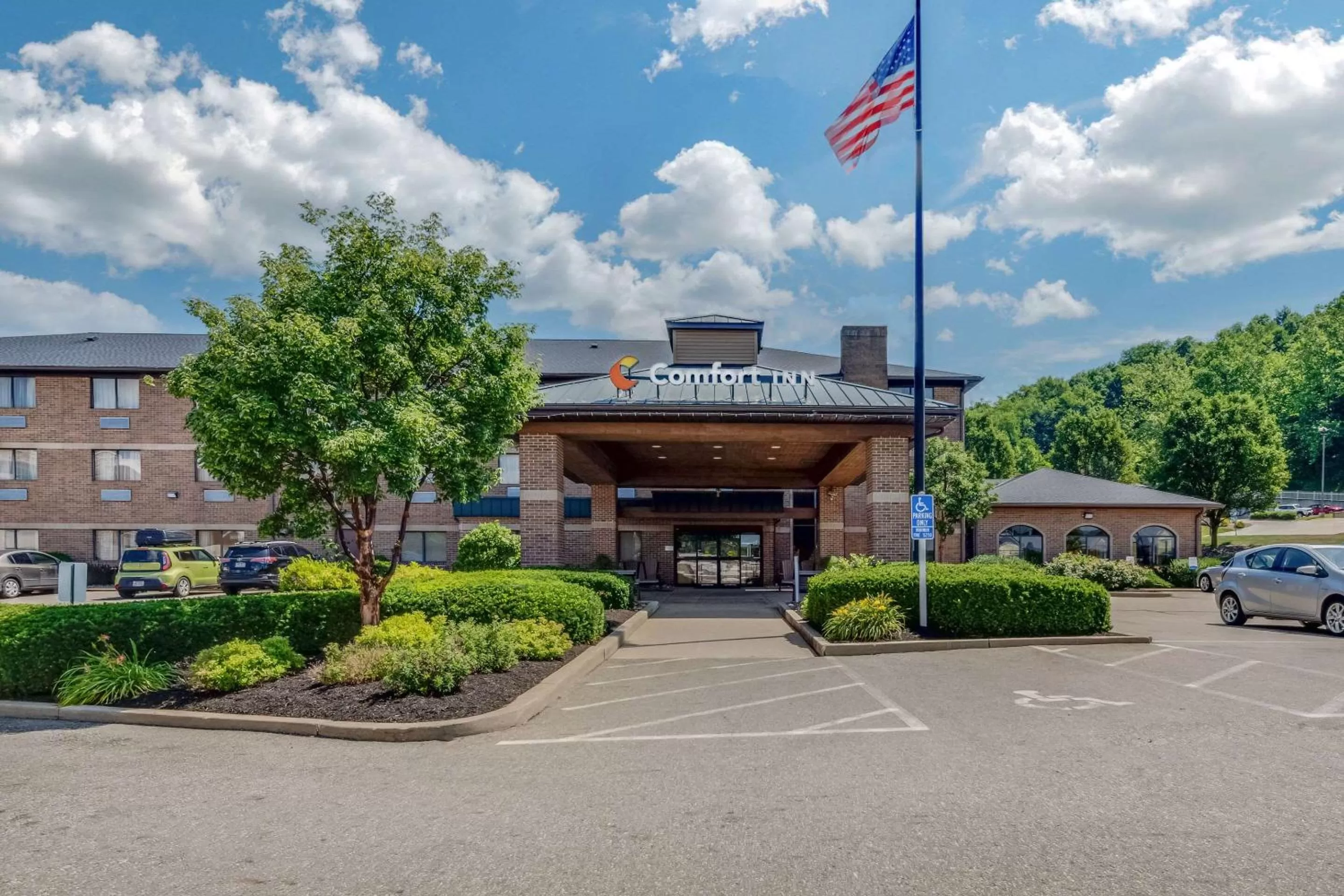 Property building in Comfort Inn Millersburg